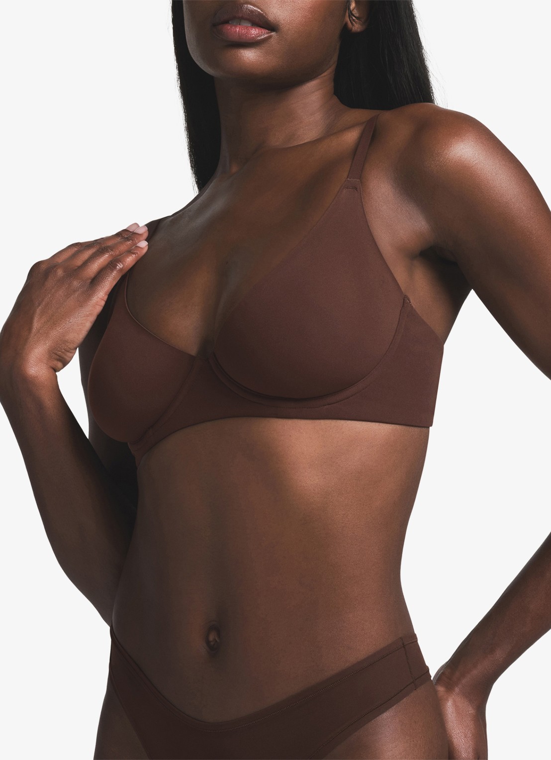SKIMS Fits Everybody bh met beugel - detail 2 cocoa