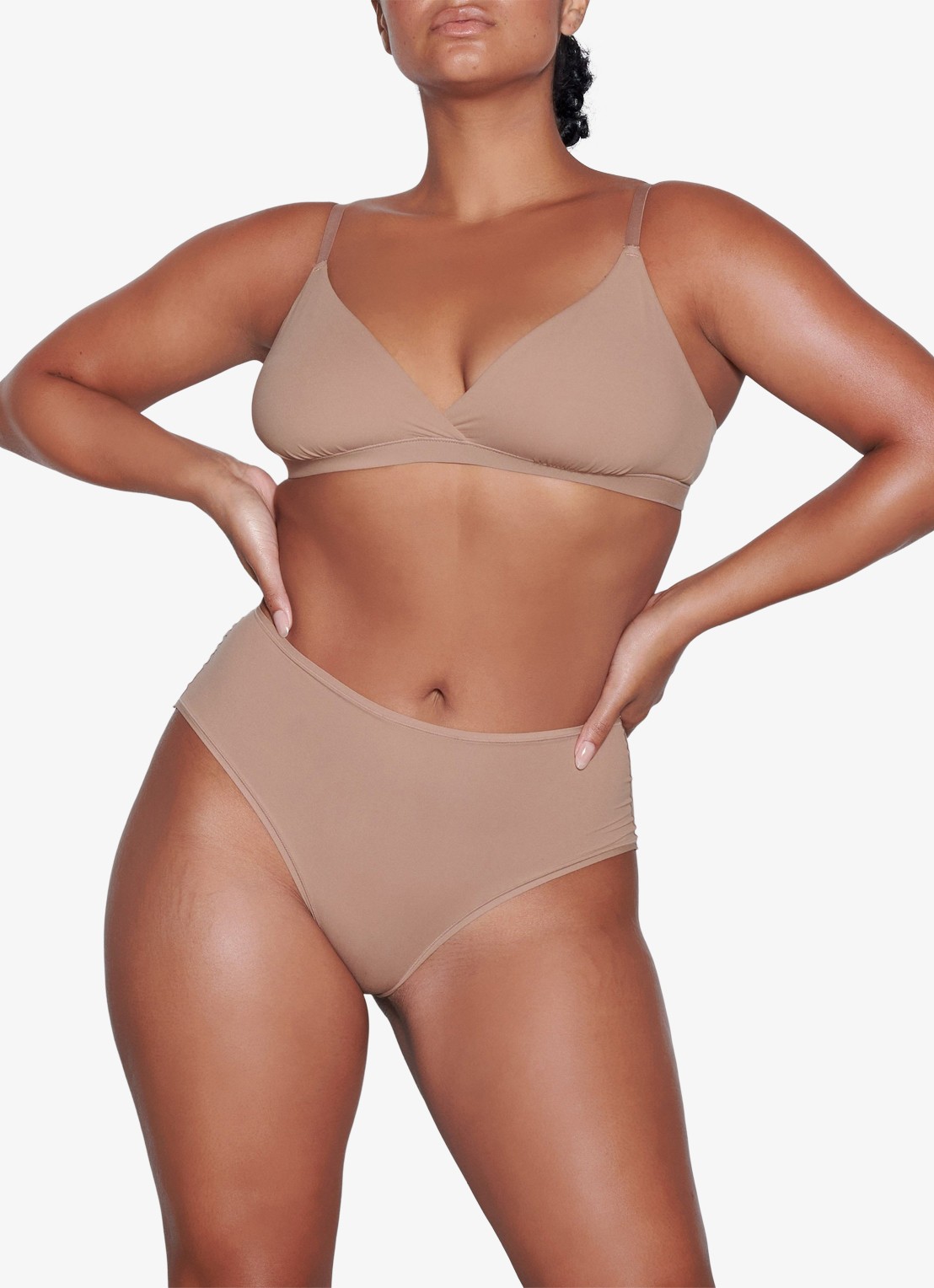 SKIMS Fits Everybody Crossover bralette zonder vulling - detail 3 beige