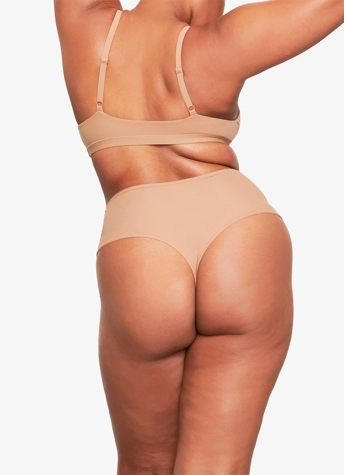SKIMS Fits Everybody high waist string  - achterkant 3 beige
