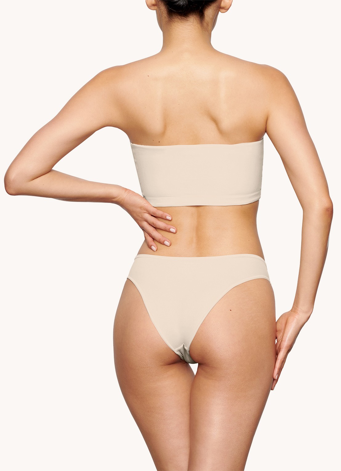 SKIMS Fits Everybody slip - achterkant 4 zand