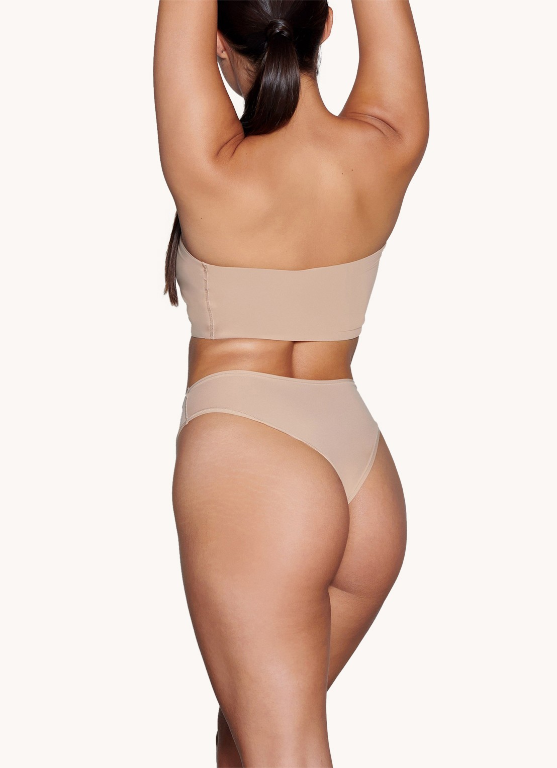 SKIMS Fits Everybody strapless bh  - achterkant beige