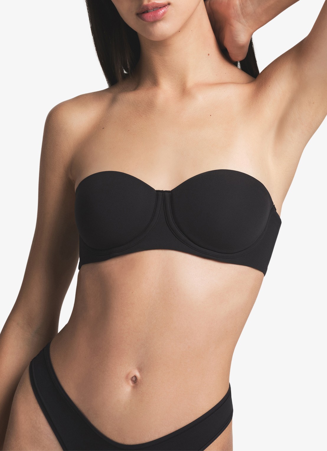 SKIMS Fits Everybody strapless bh  - detail 3 onyx