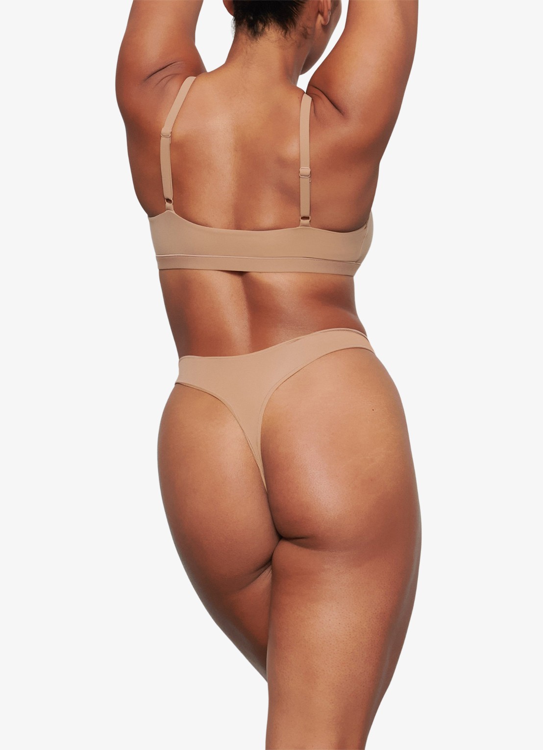 SKIMS Fits Everybody string - achterkant 4 lichtroze