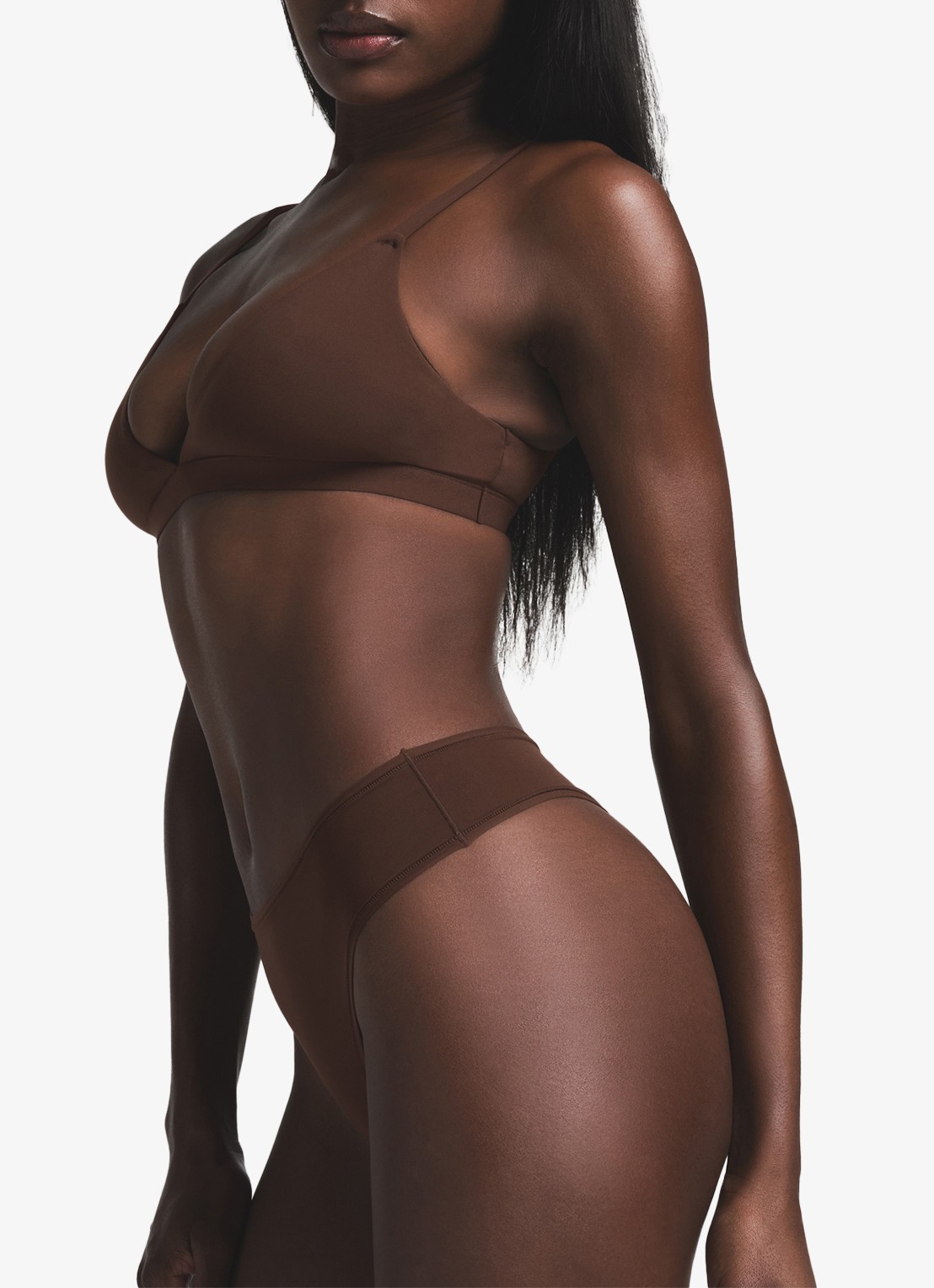 SKIMS Fits Everybody string - detail 2 chocoladebruin