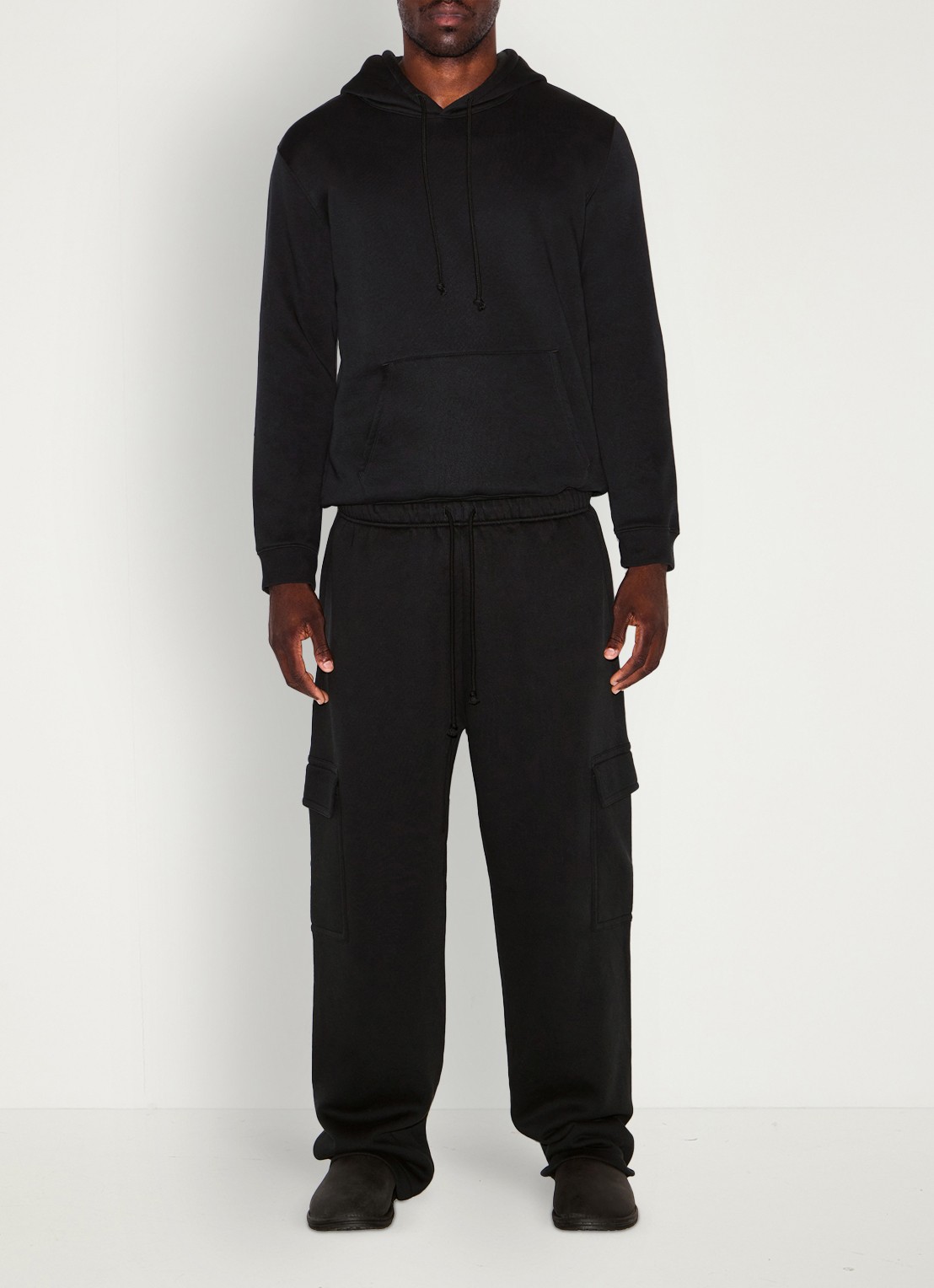 SKIMS Fleece Lounge hoodie met kangoeroezak  - voorkant 3 zwart