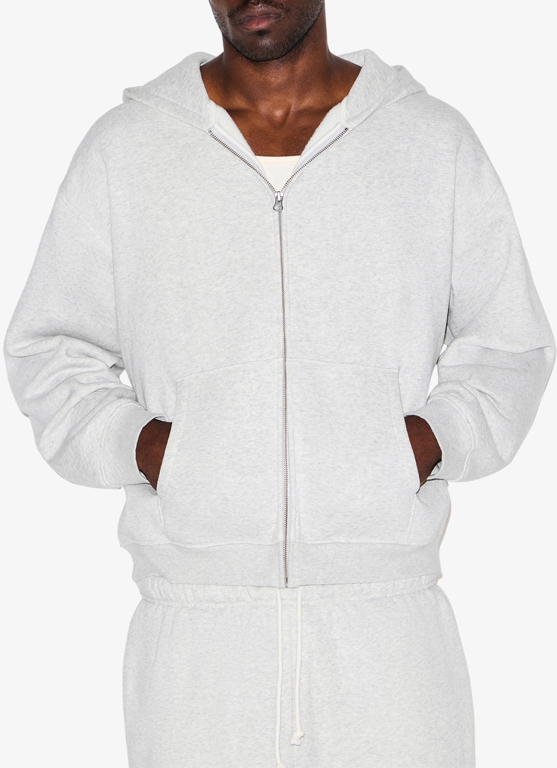 SKIMS Fleece Lounge vest met capuchon - detail 6 light heather grey