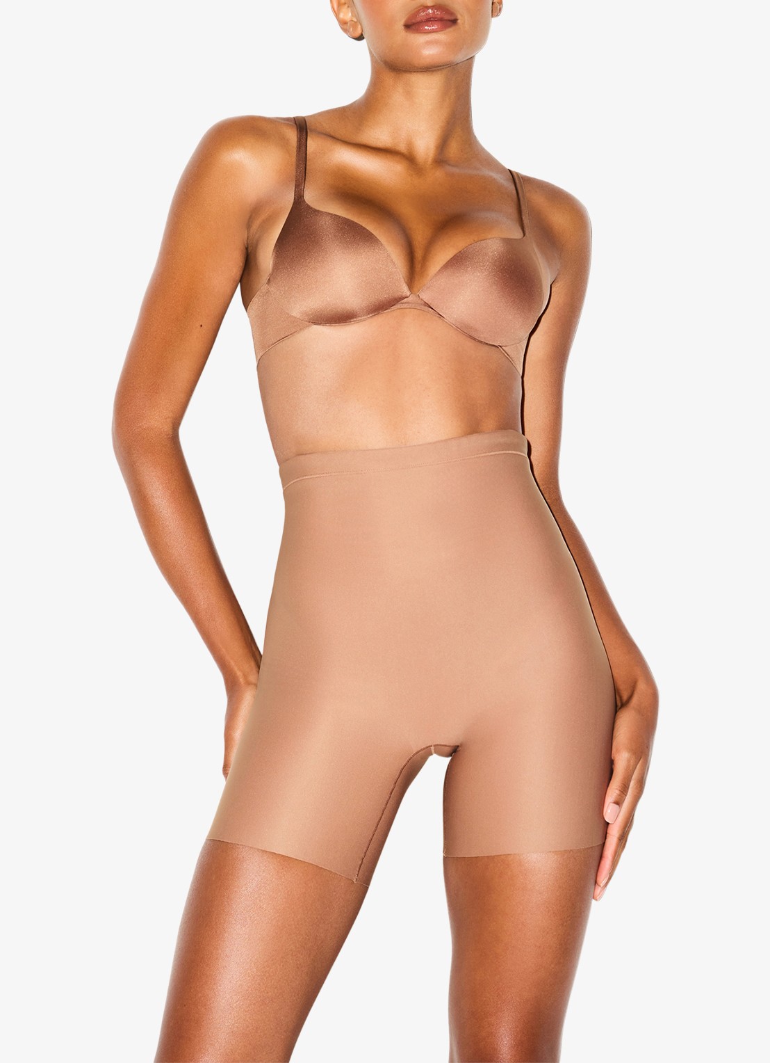 SKIMS High waisted corrigerende short - detail 3 beige