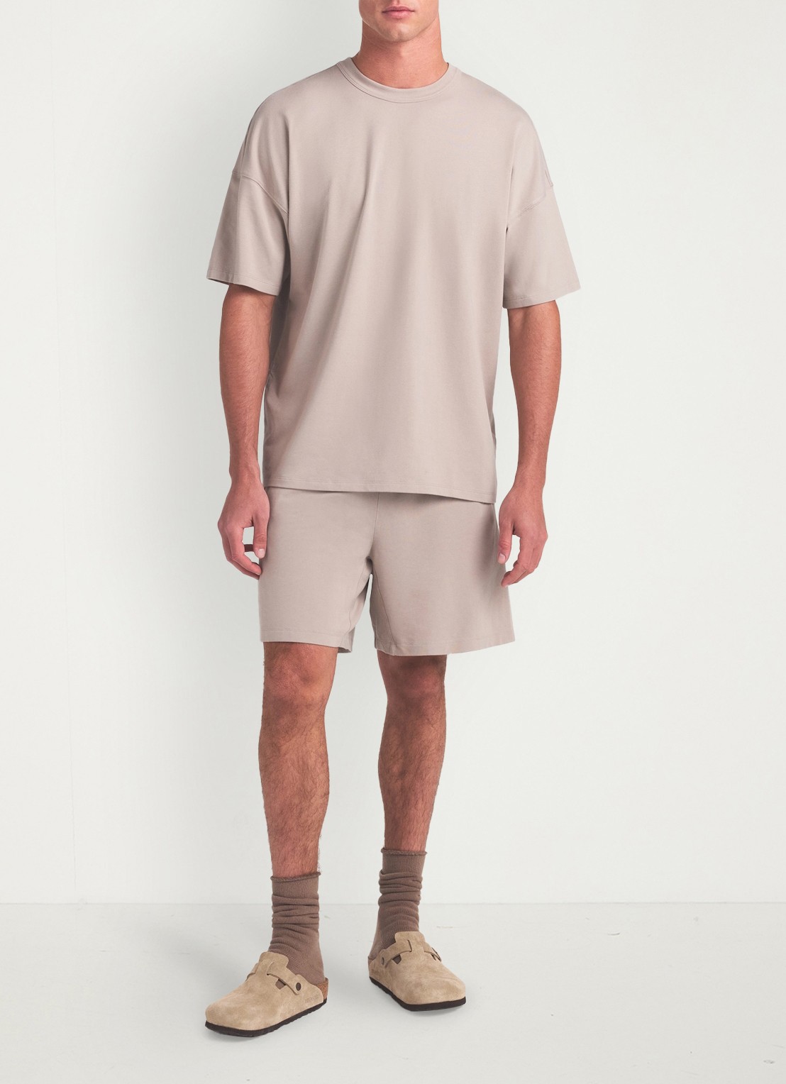 SKIMS Jersey Lounge straight fit korte jogginsbroek  - voorkant 2 beige