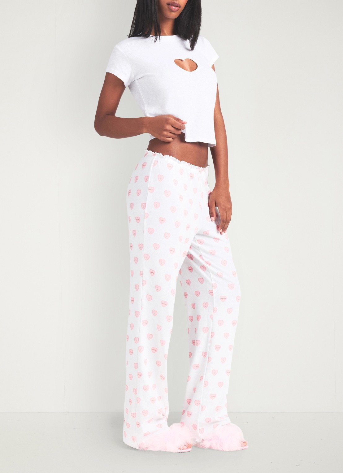 SKIMS Pointelle straight fit pyjamabroek met print - detail 5 snow lace hearts