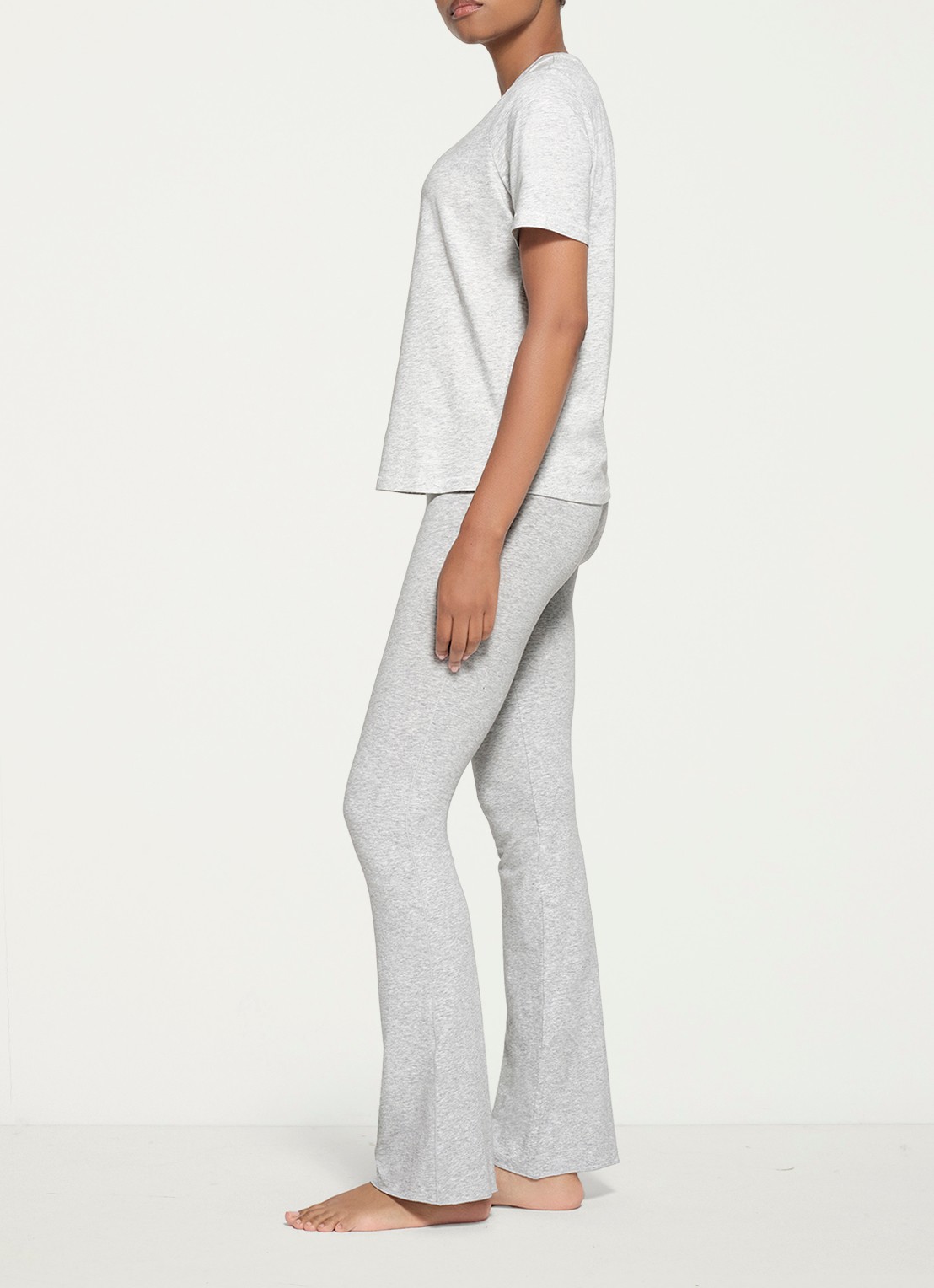 SKIMS Relaxed Tees T-shirt met ronde hals - detail 3 lichtgrijs