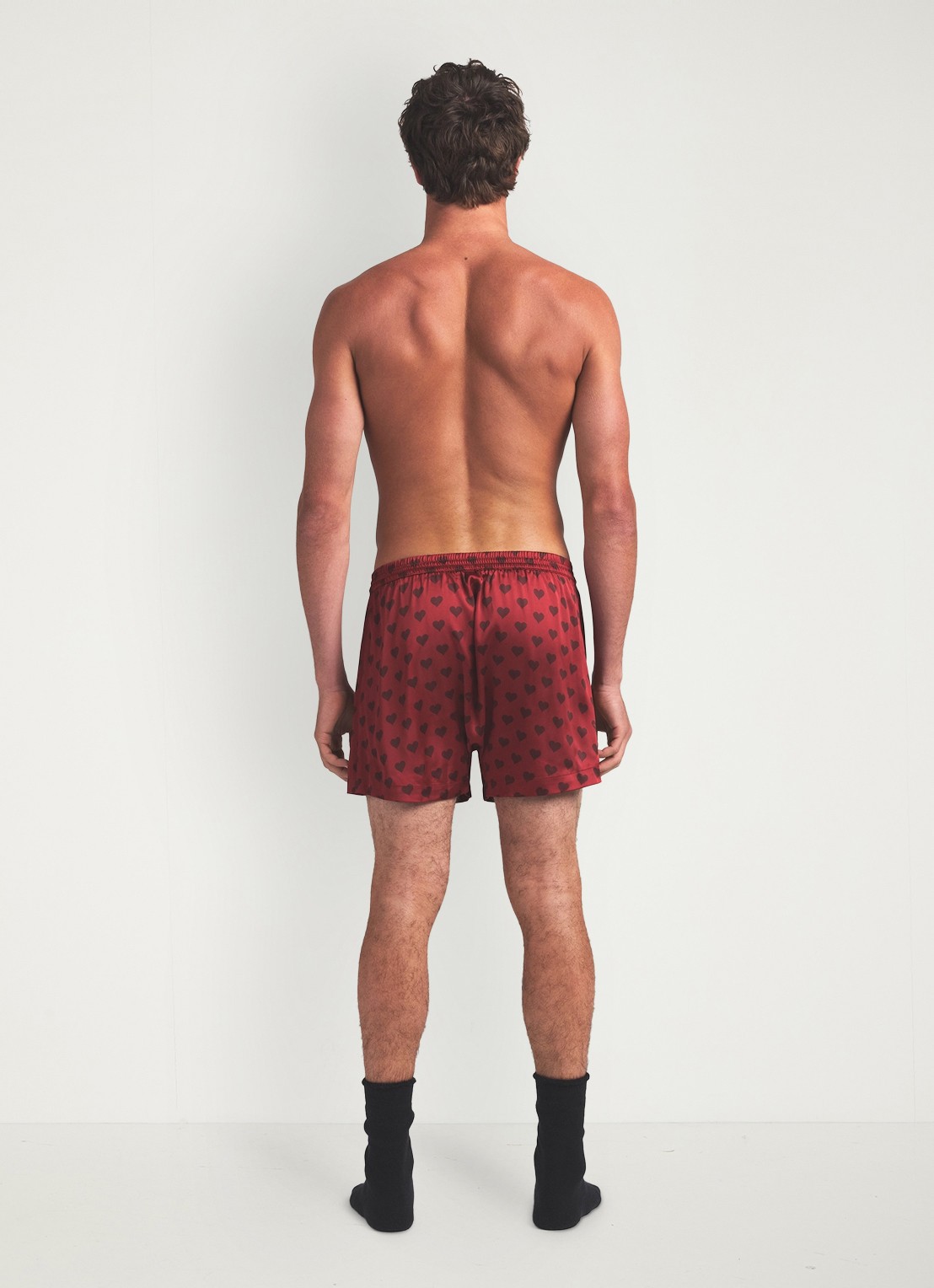 SKIMS Sateen Sleep boxershorts met print - achterkant 3 red heart halfdrop