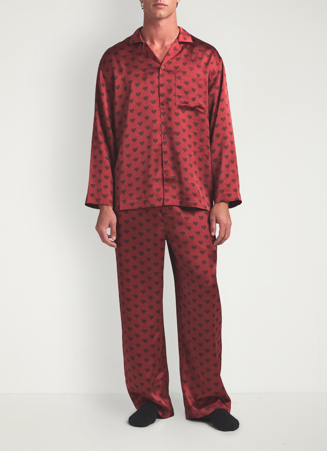 SKIMS Sateen Sleep pyjamaset met print - voorkant 2 red heart