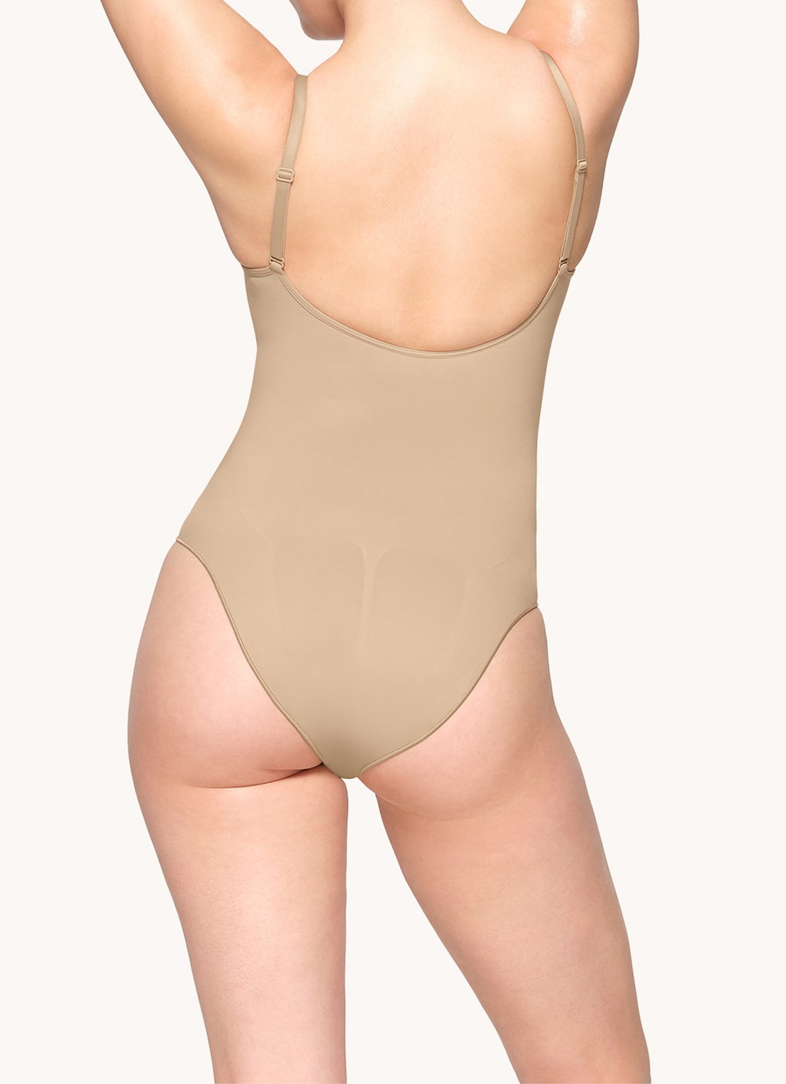 SKIMS Seamless Sculpt corrigerende body met plooidetail - achterkant 3 beige