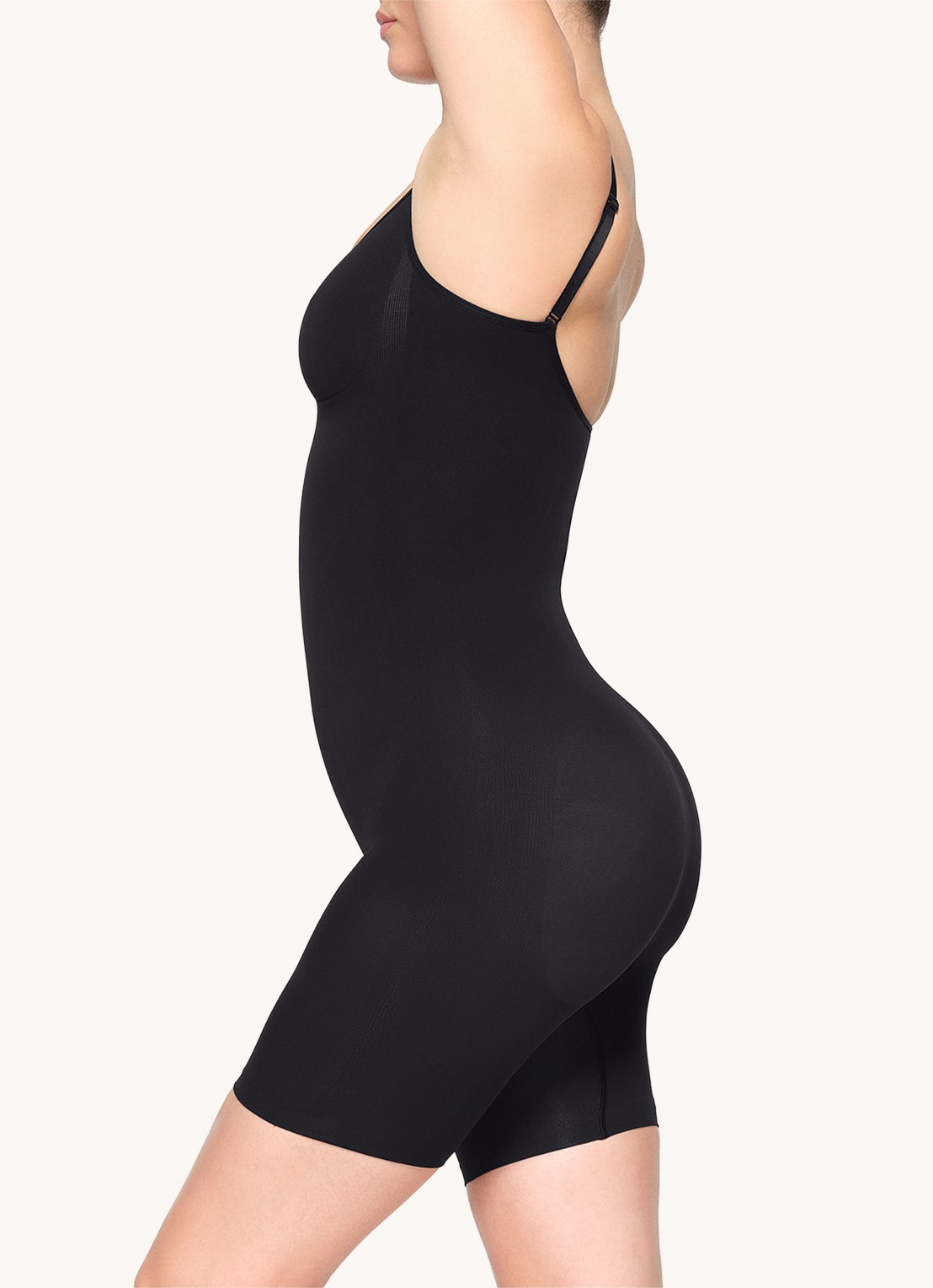 SKIMS Seamless Sculpt corrigerende body met plooidetail - detail 3 zwart