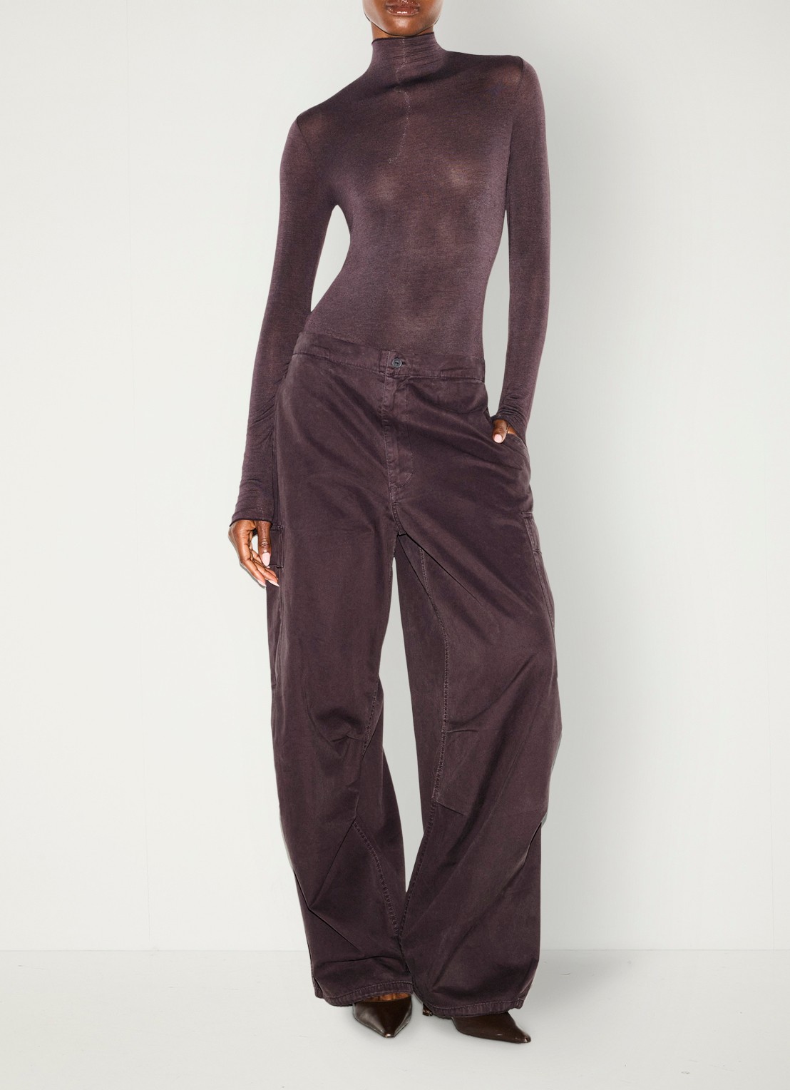 SKIMS Sheer Modal semi-transparante body in kasjmierblend met col  - detail 5 phoenix