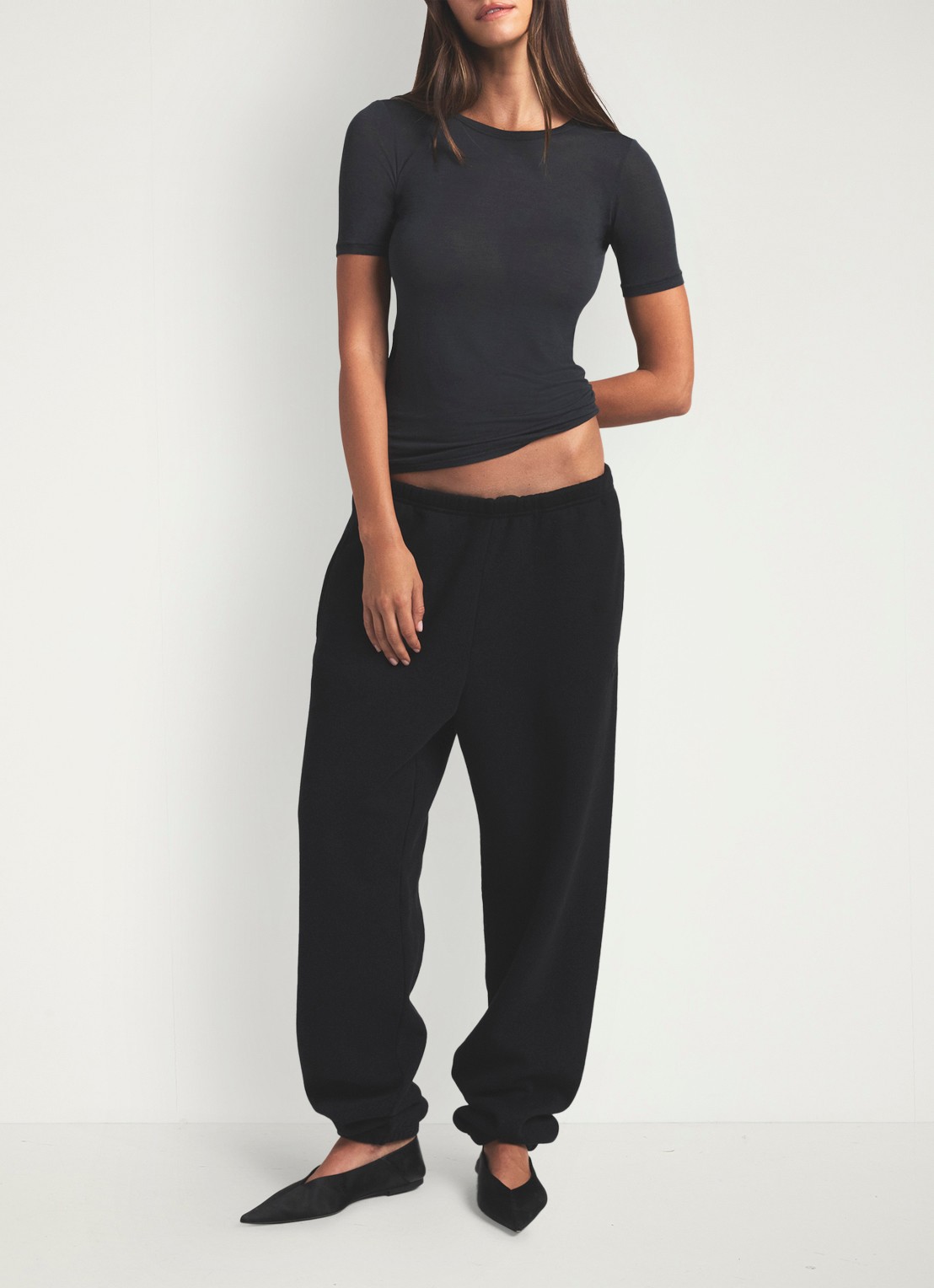 SKIMS Sheer Modal T-shirt in kasjmierblend  - voorkant 4 onyx