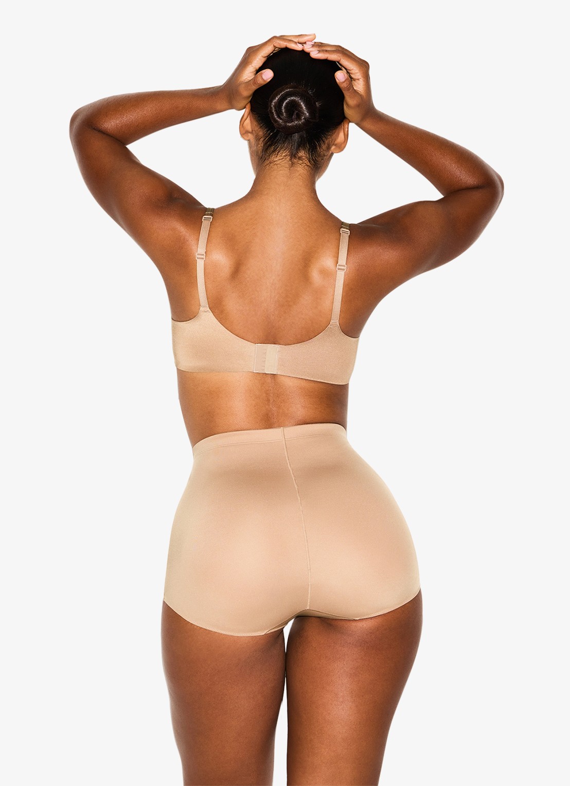 SKIMS Skims Body mid waisted slip met padding  - achterkant 5 beige