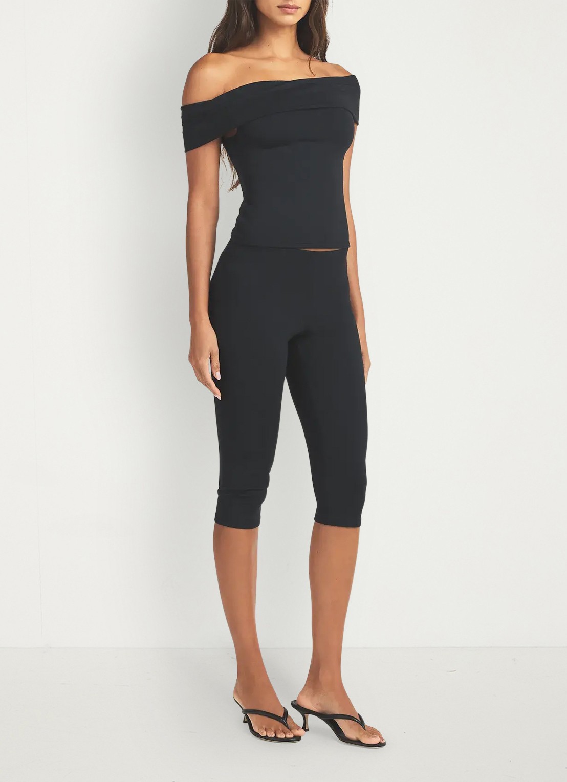 SKIMS Smooth Layers high waist capri broek - detail 4 zwart