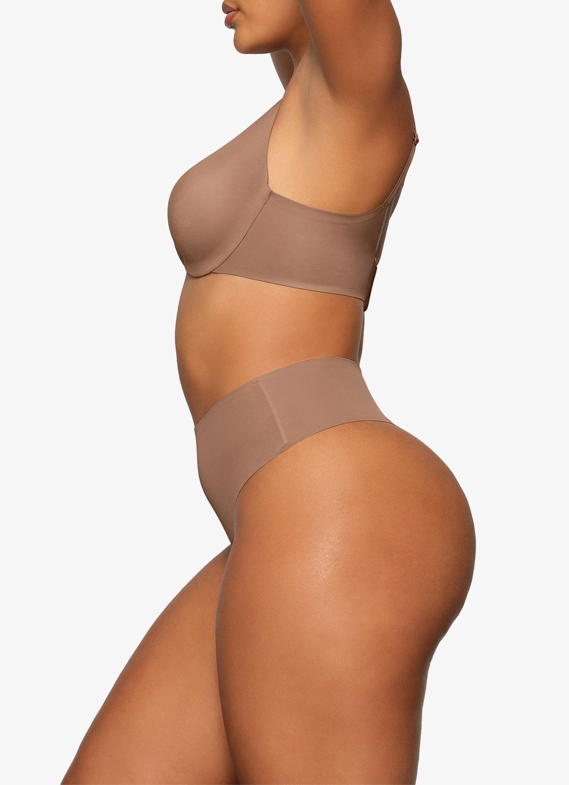 SKIMS Smoothing intimates high waisted tanga - detail 4 beige