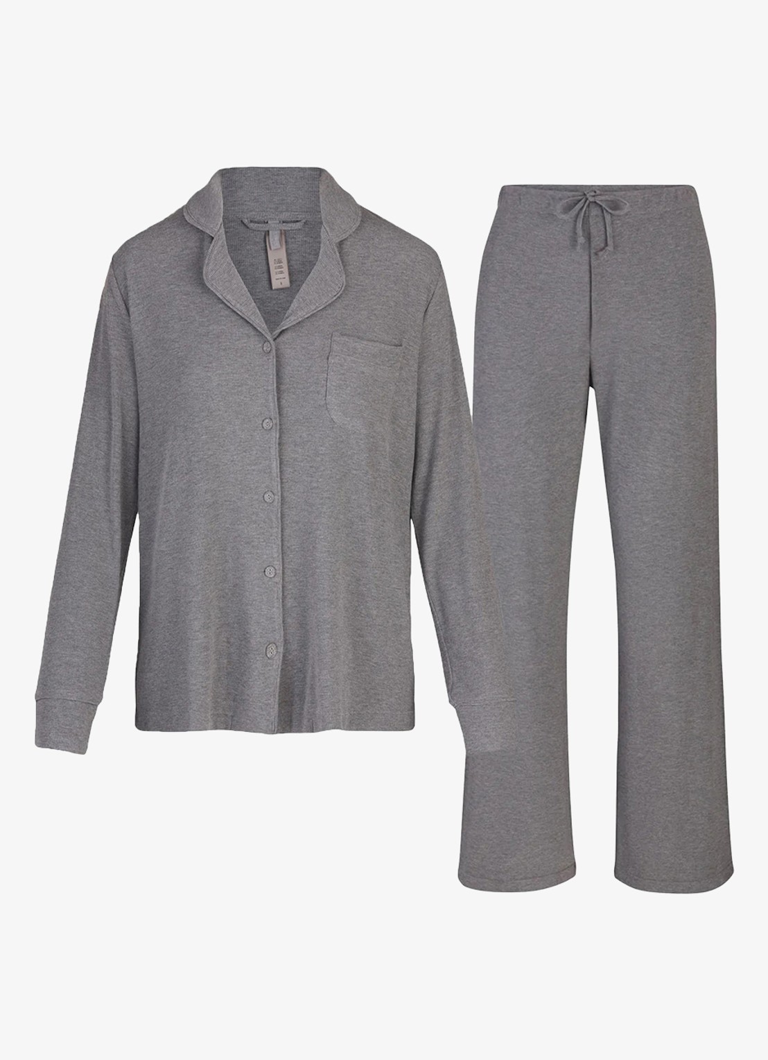 SKIMS Soft Lounge pyjamaset met borstzak en ribstructuur - voorkant 4 grijsmele