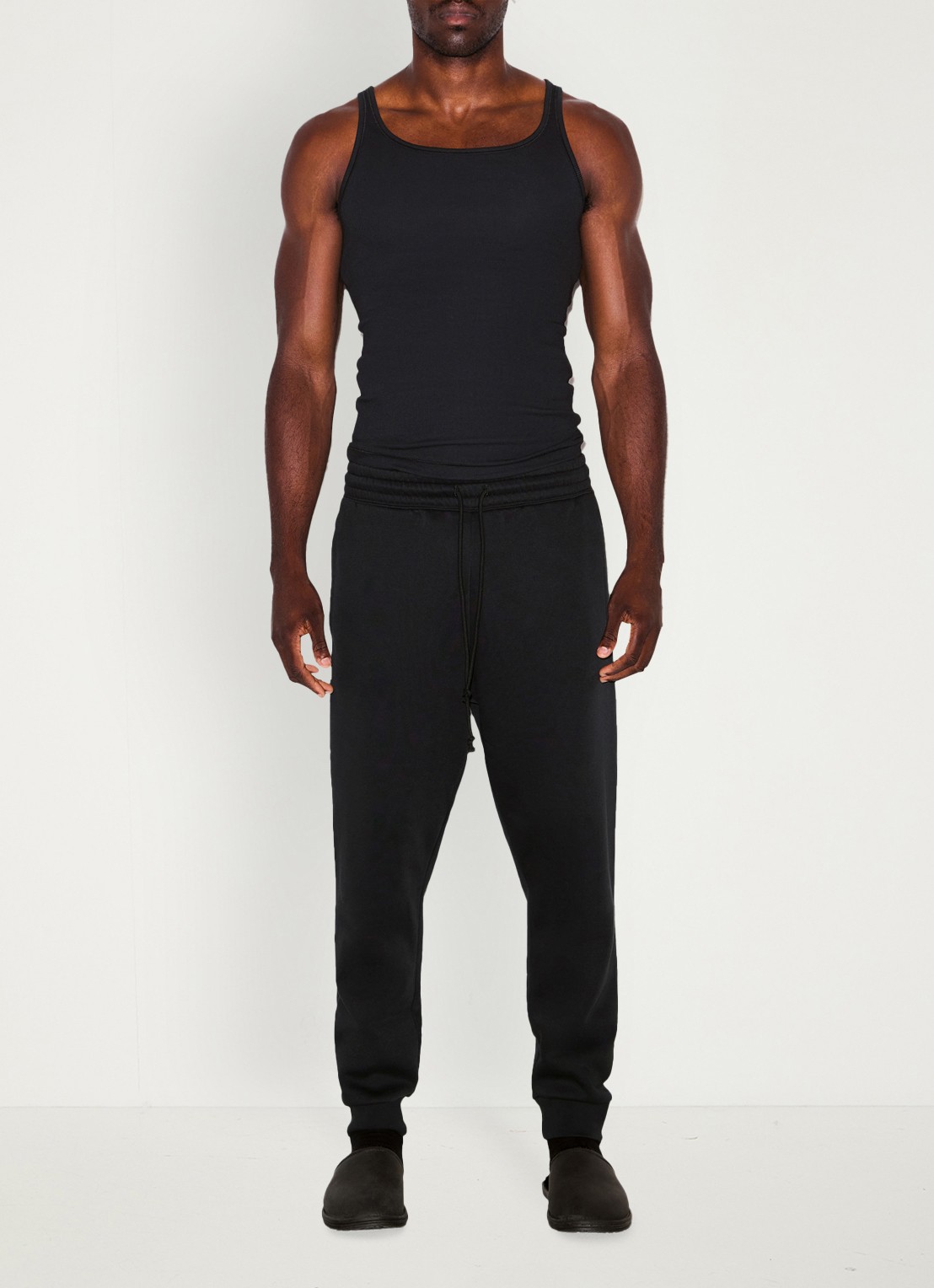 SKIMS Tapered fit joggingbroek met steekzakken - detail washed onyx