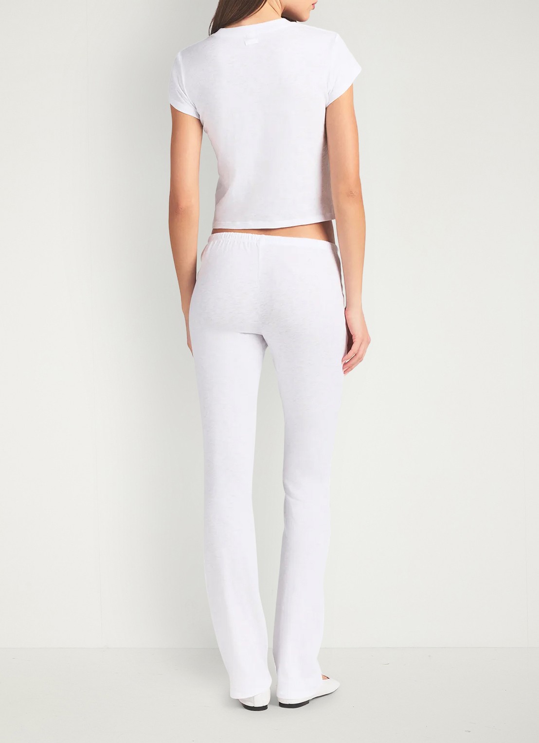 SKIMS Worn In Jersey cropped T-Shirt met cut-out detail - achterkant snow