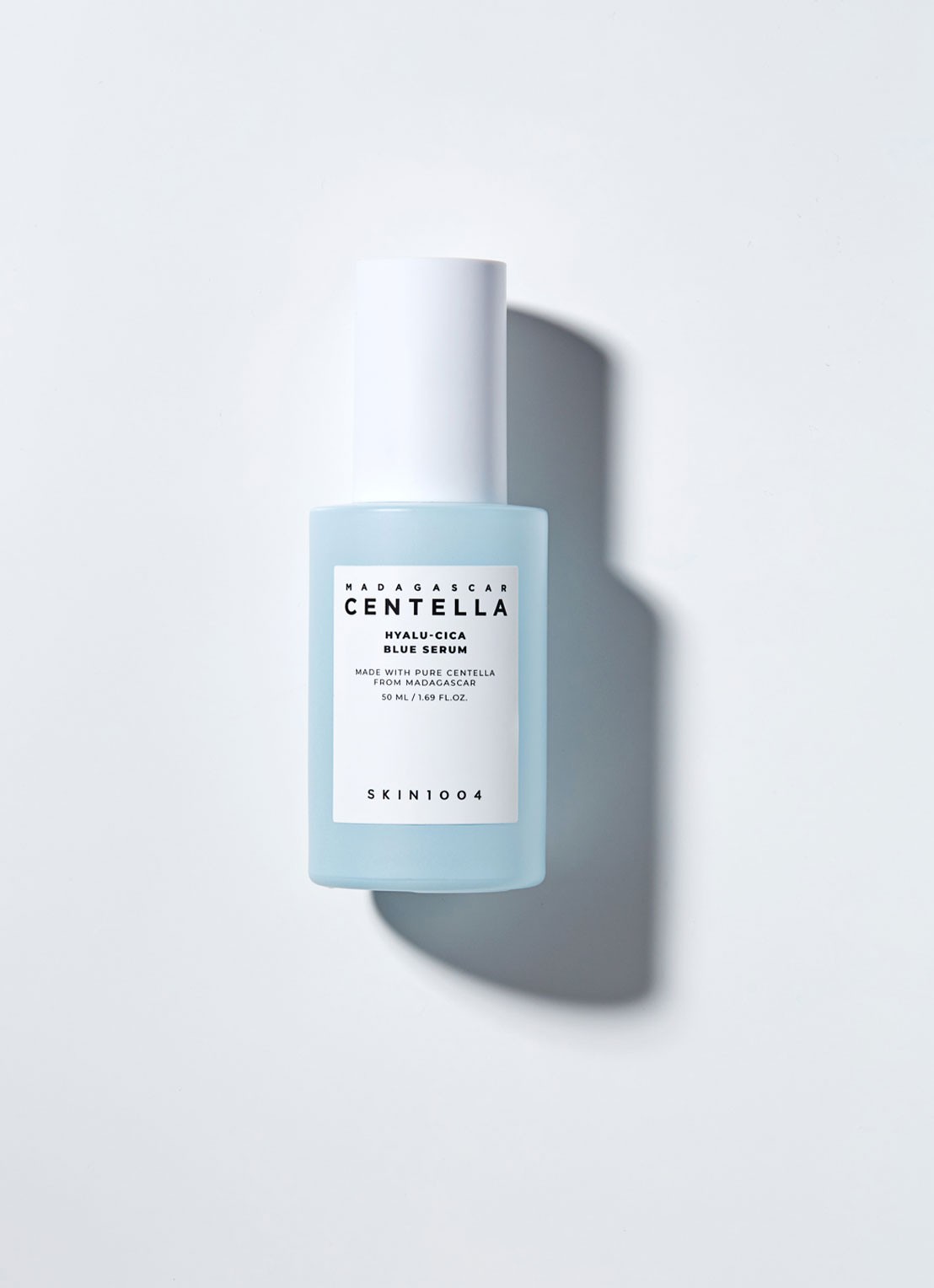 Skin1004  Madagascar Centella Hyalu-Cica Blue Serum  - voorkant undefined