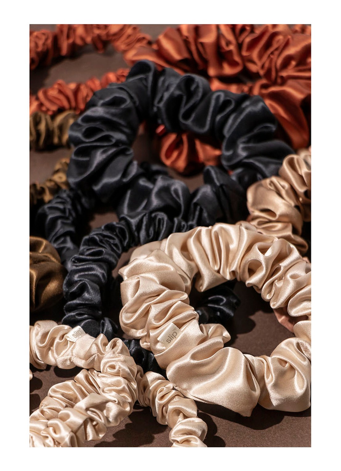 slip Back To Basics Pure Silk Scrunchies Set - haarelastiek van zijde set van 3 - detail 4 dark brown