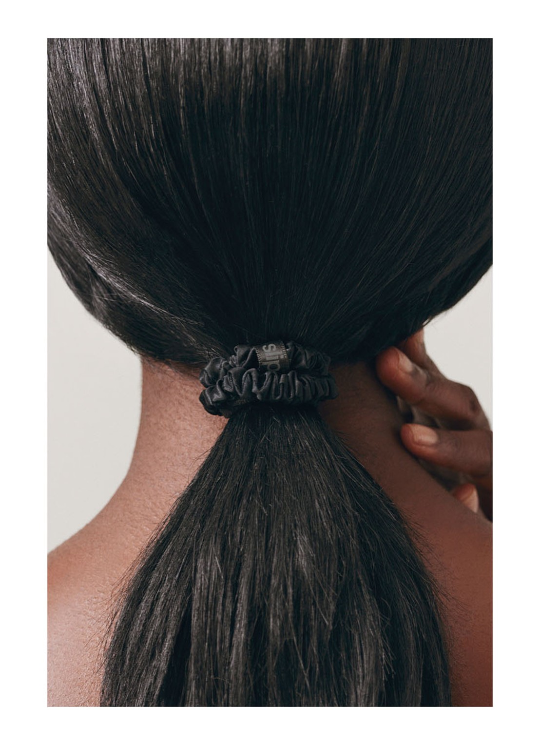 slip Pure Silk Skinny Scrunchies - zijden haarelastiek - detail 5 black