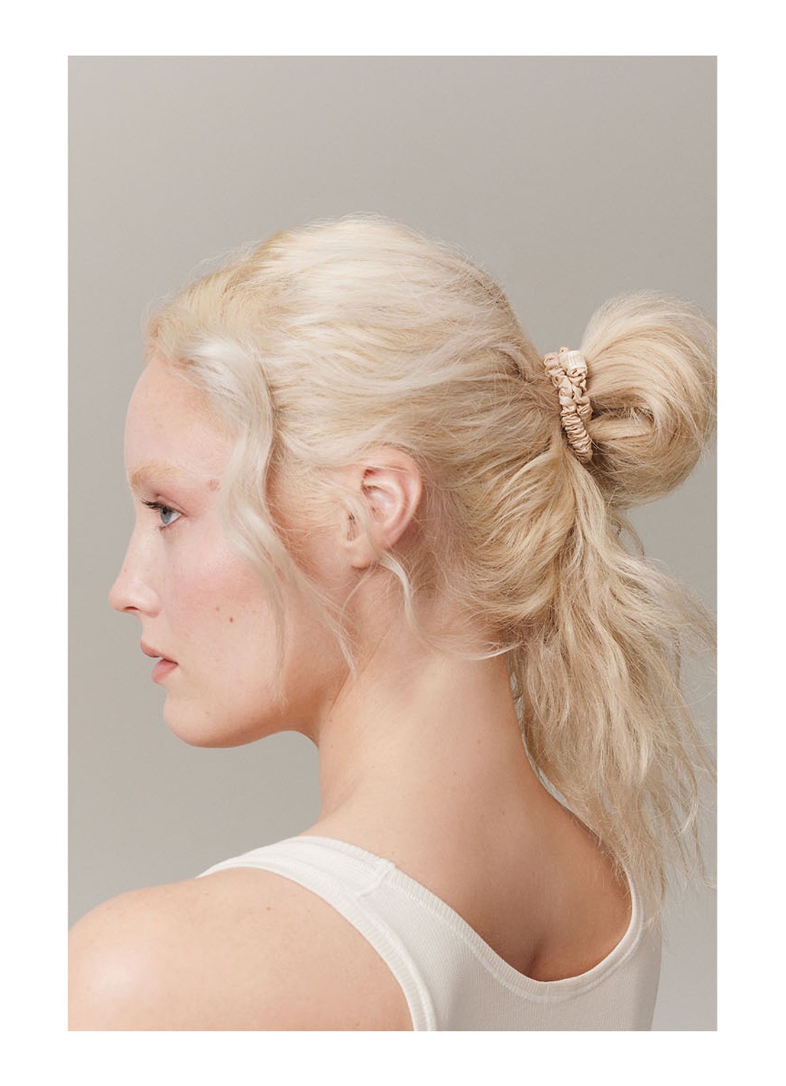 slip Pure Silk Skinny Scrunchies - zijden haarelastiek - detail 5 blonde