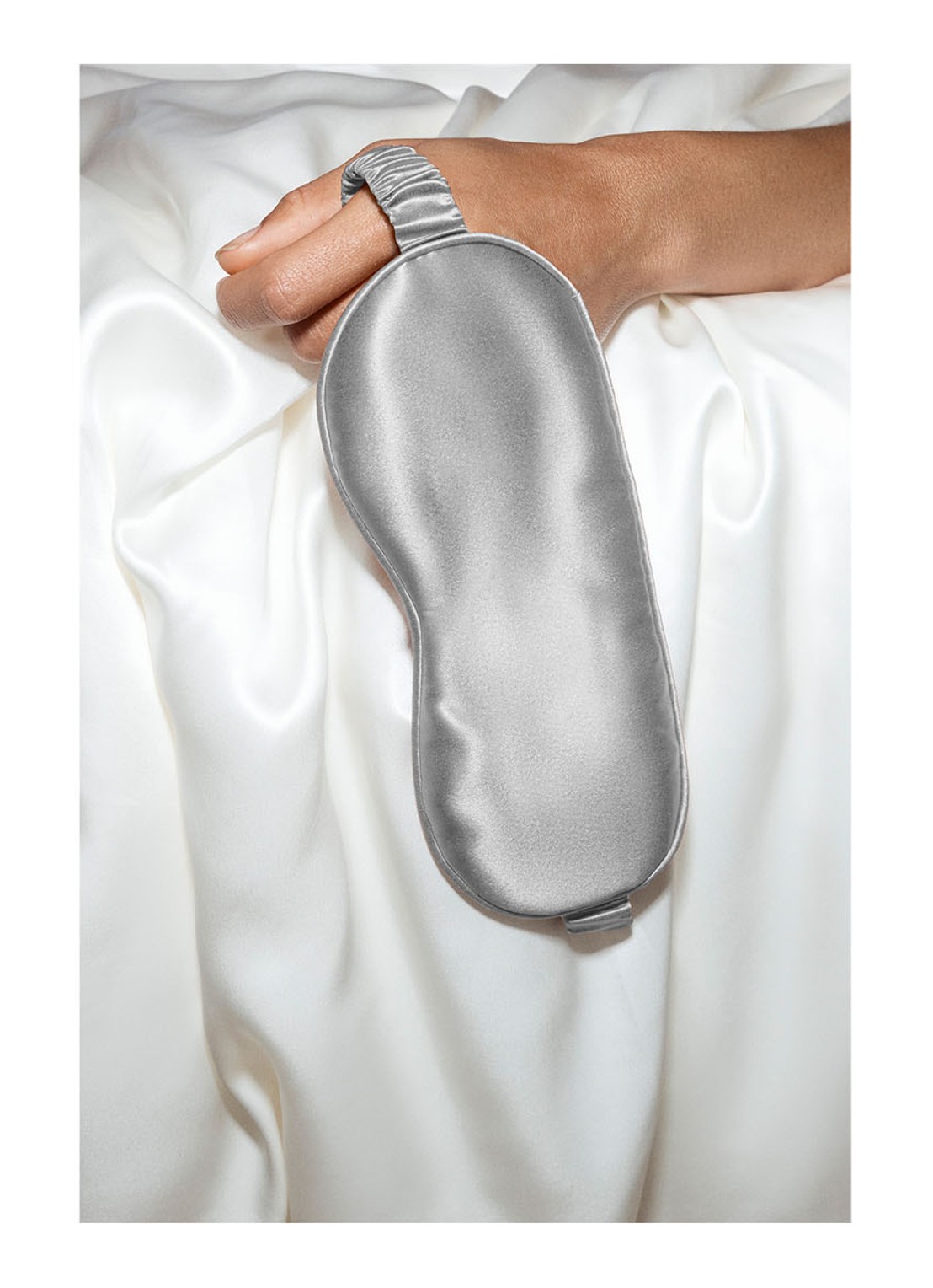 slip Silk Sleep Mask - slaapmasker van zijde - detail 2 grijs