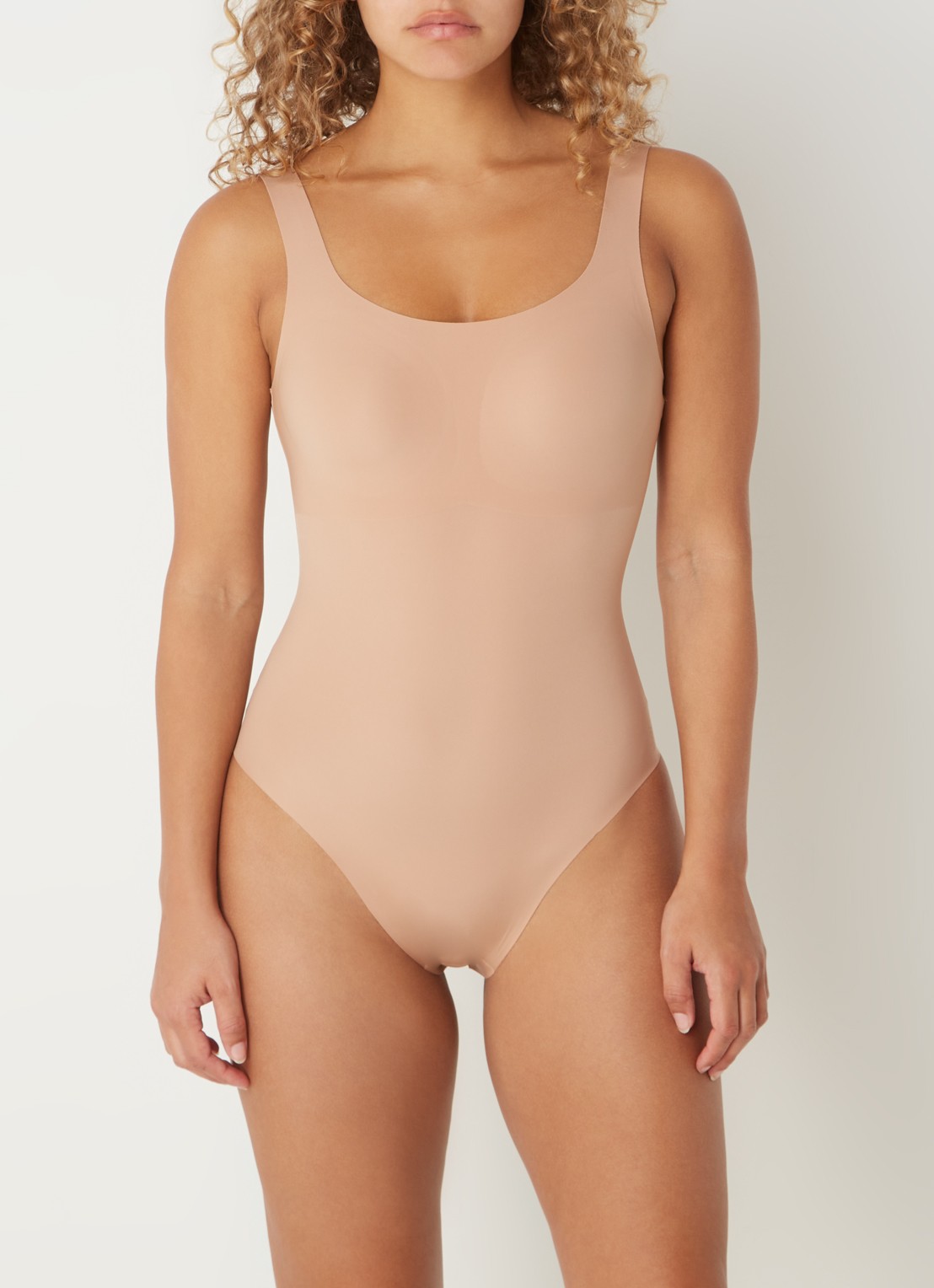 Sloggi Zero Feel 2.0 naadloze body met uitneembare vulling - detail 4 lichtbruin