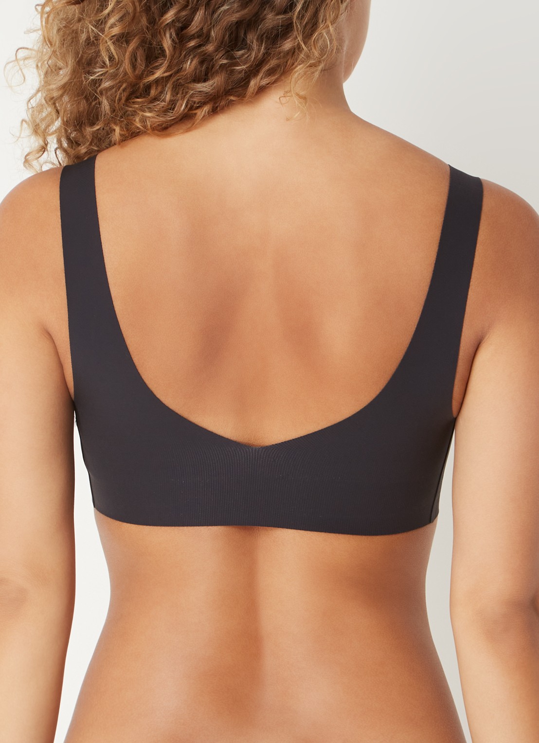 Sloggi Zero Feel 2.0 naadloze bralette met uitneembare vulling - achterkant 3 zwart