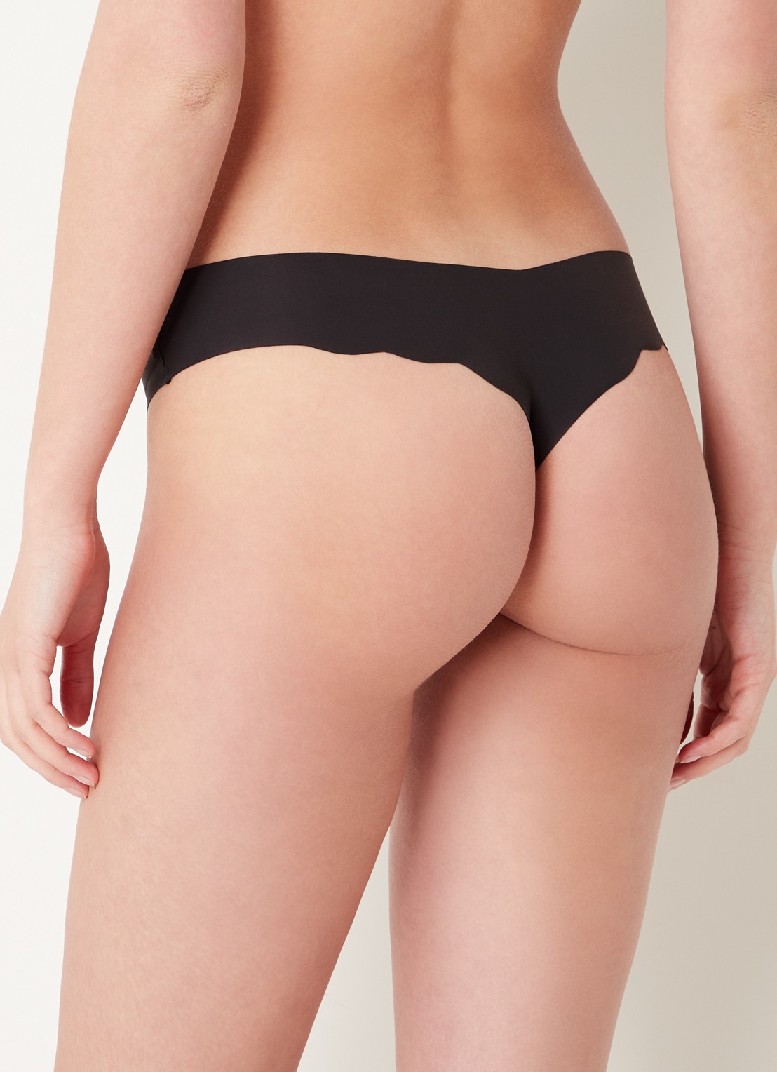 Sloggi ZERO Microfibre naadloze string in 2-pack - achterkant 4 zwart