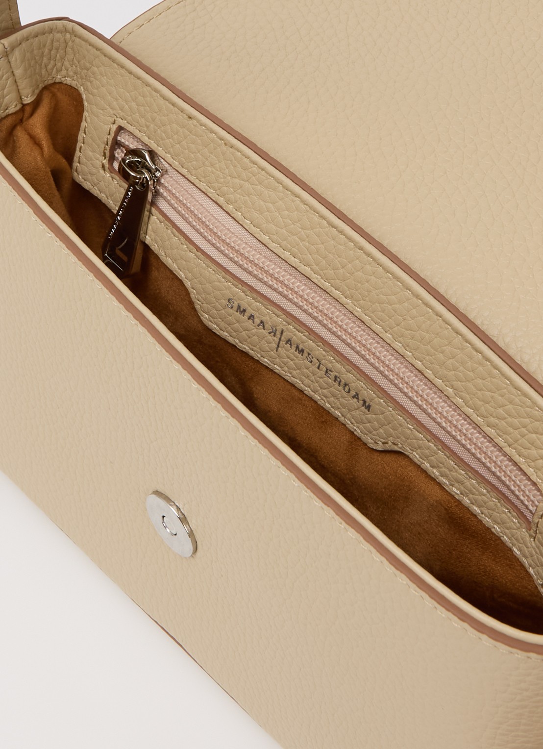 Smaak Megan crossbodytas van leer met logo - detail 3 ivoor