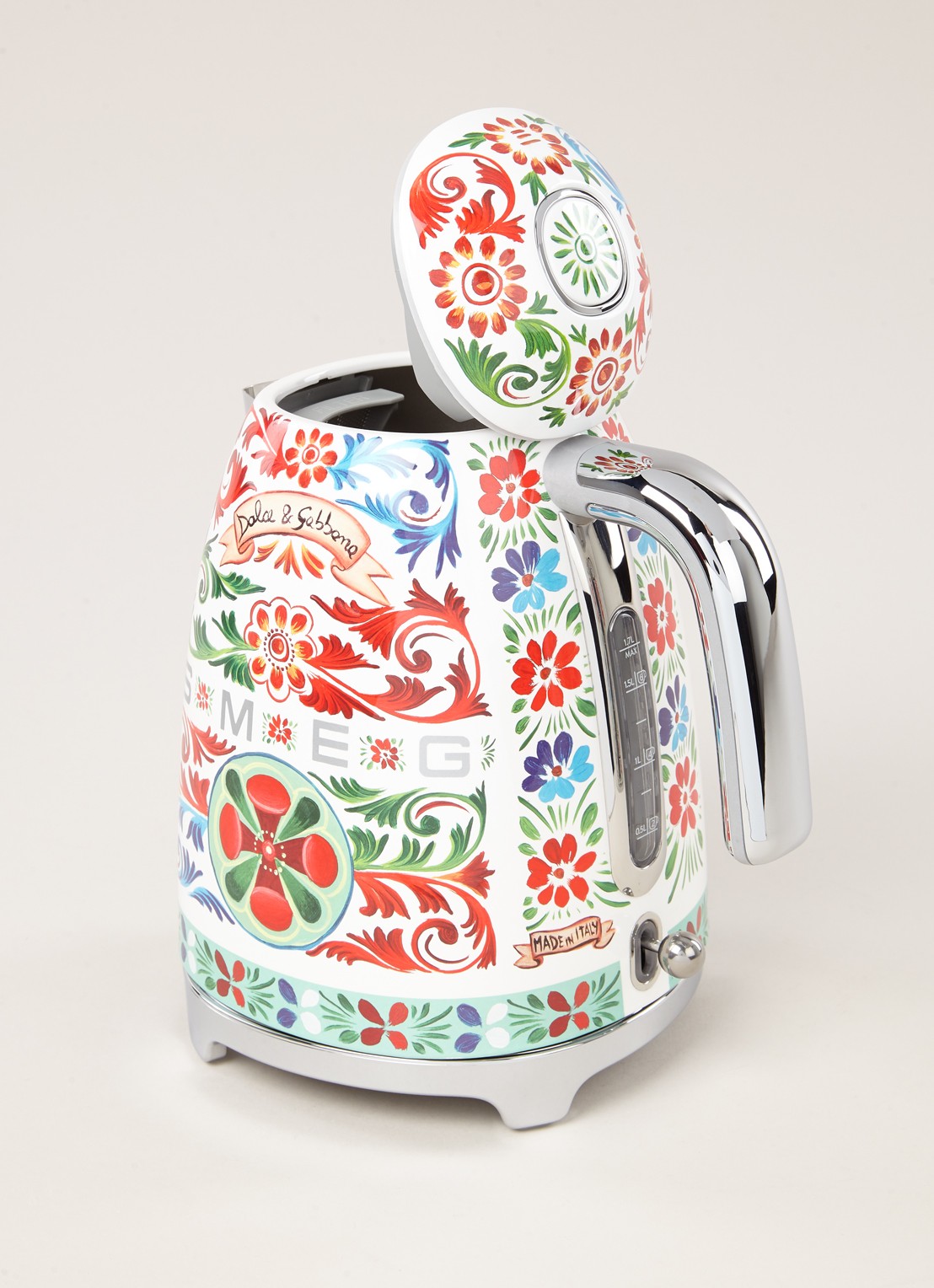SMEG Dolce & Gabbana Sicily is my Love waterkoker 1,7 liter CL.35953 - detail 3 sicily is my love