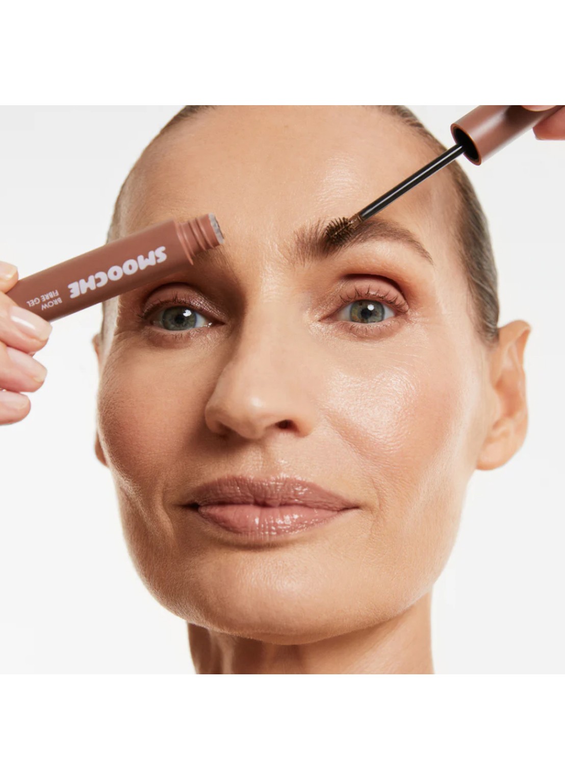 SMOOCHE Fibre Brow Gel - wenkbrauwgel - detail 4 ash brown