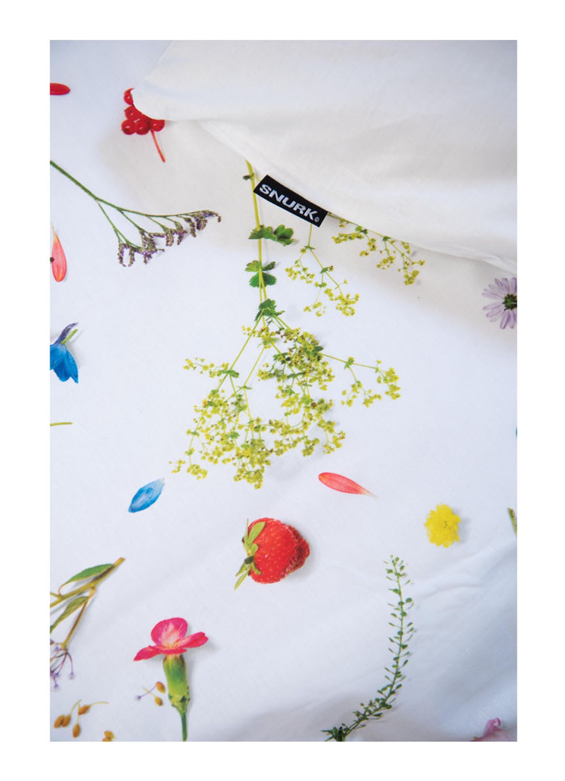Snurk Flowers dekbedovertrekset van  katoen perkal 160TC - inclusief kussenslopen - detail 4 wit