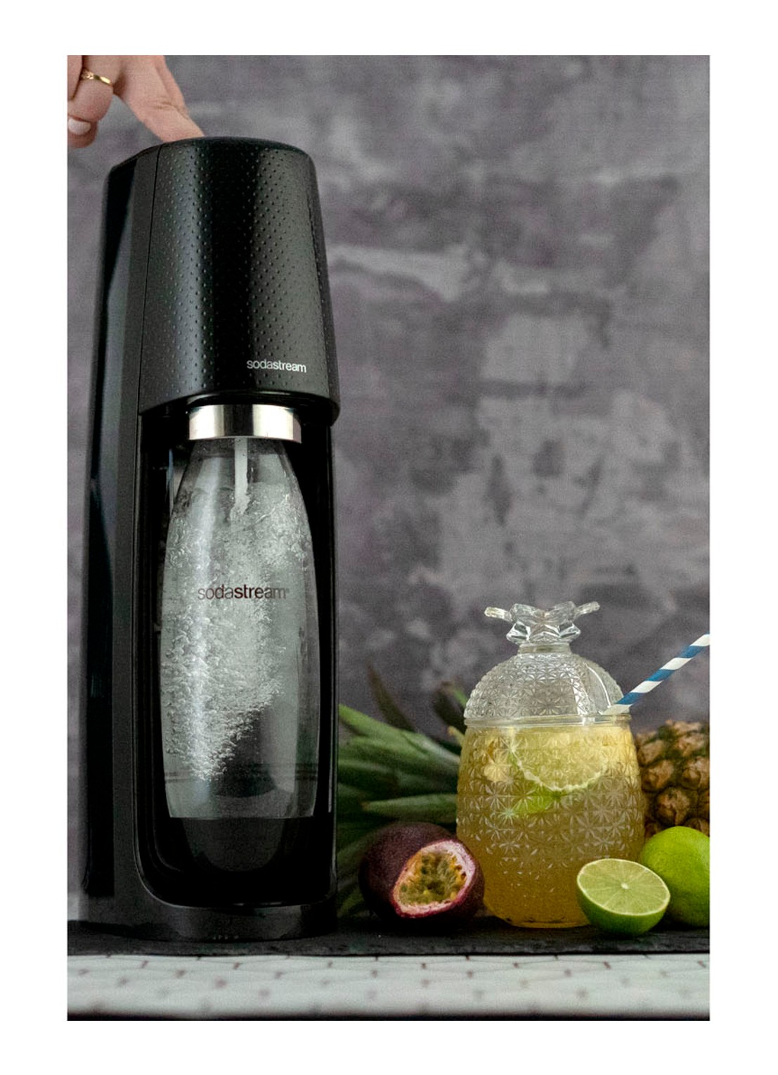 SodaStream Spirit bruiswatermaker megapack met 3 flessen en een Co2-cilinder - detail 3 zwart