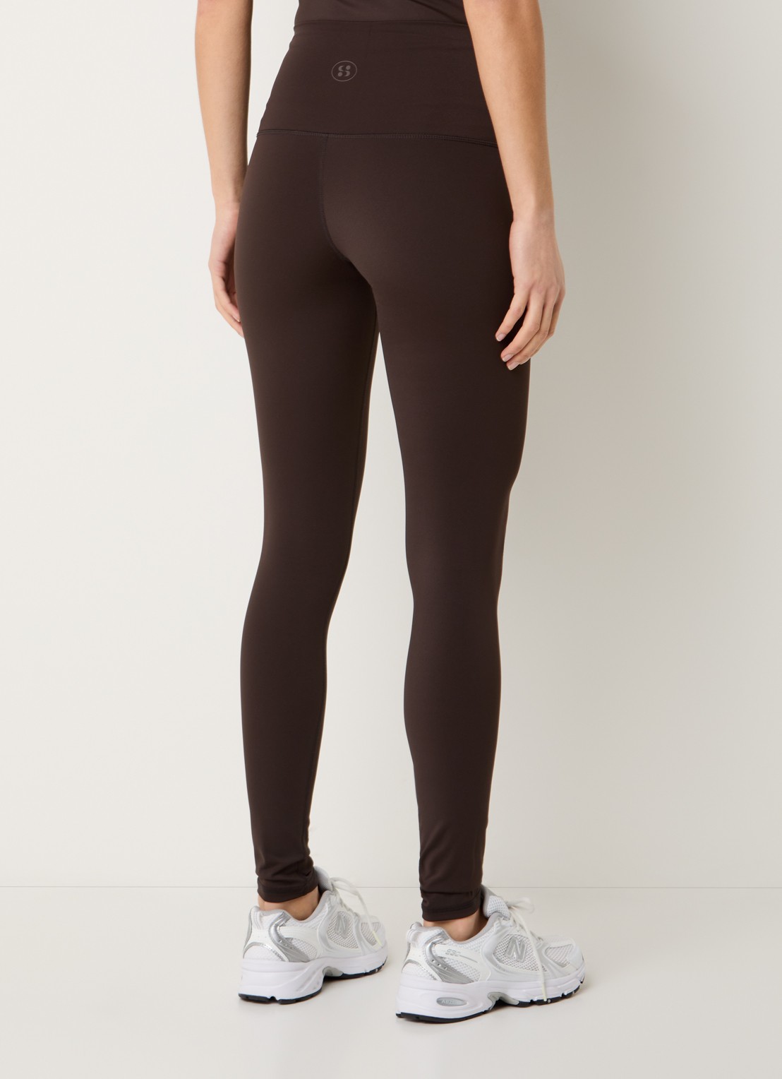 Sofie Schnoor Adelaspo high waist trainingslegging met stretch - achterkant donkerbruin