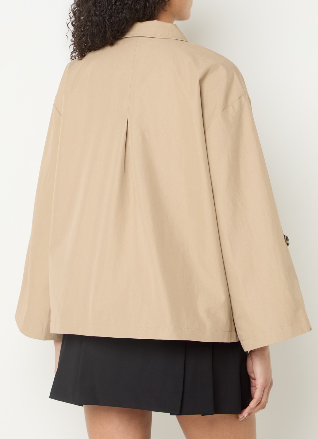 Sofie Schnoor Agatha jack met klepzak - achterkant beige