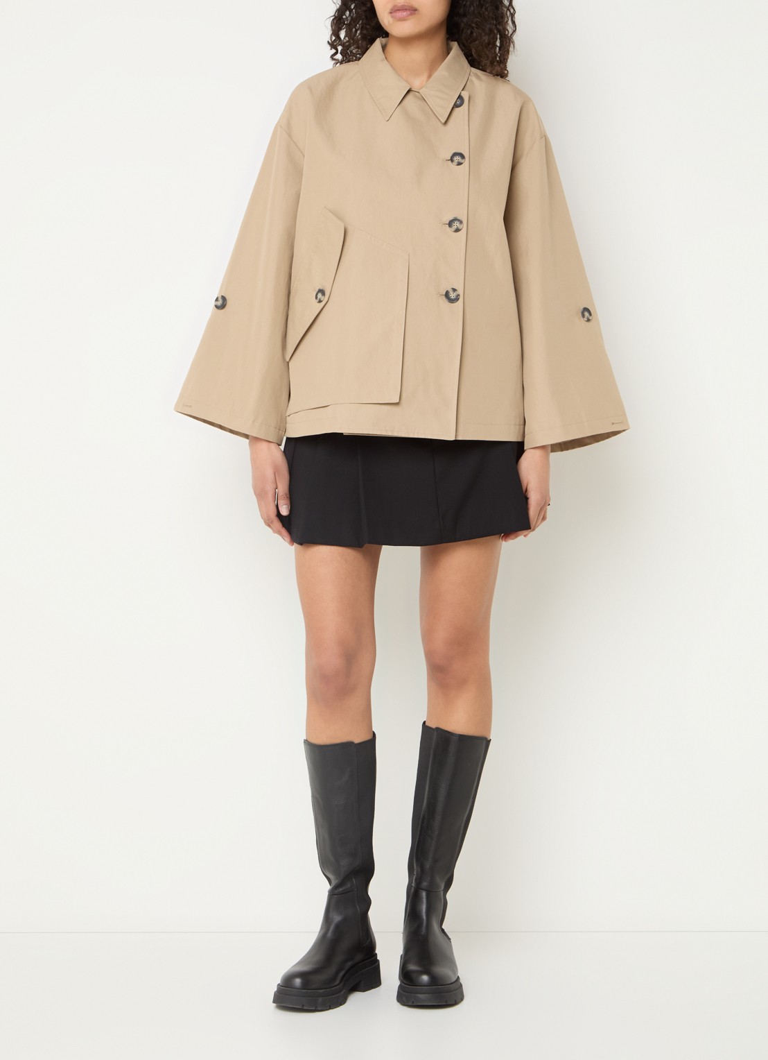 Sofie Schnoor Agatha jack met klepzak - voorkant 3 beige