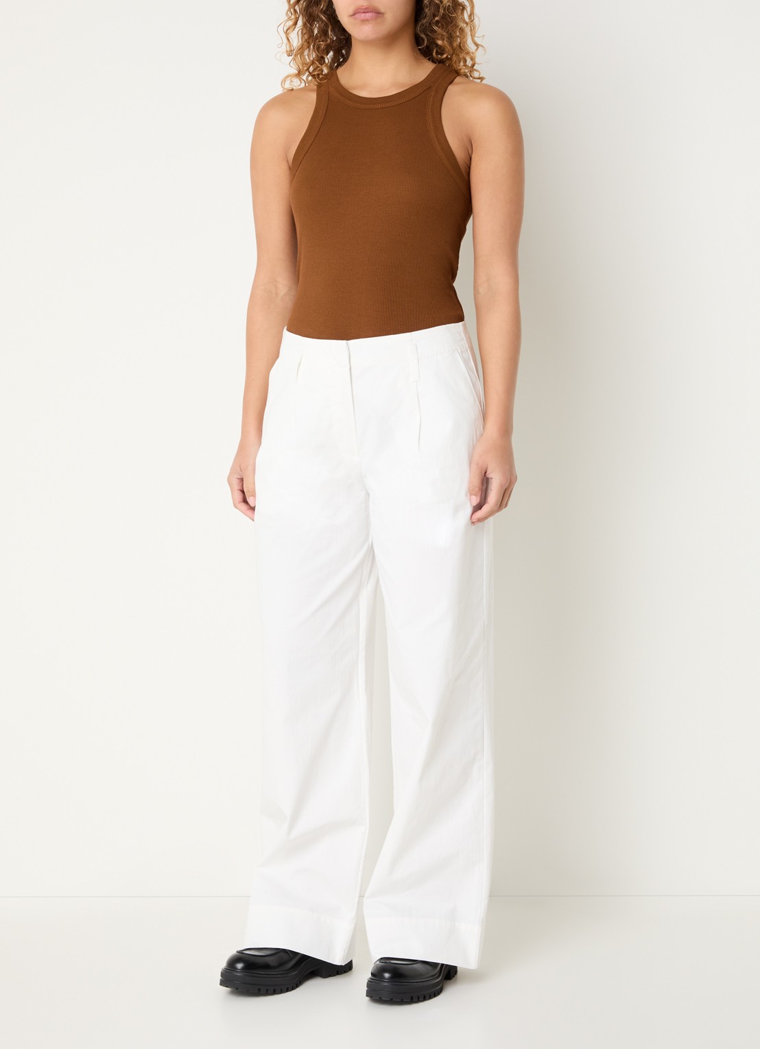Sofie Schnoor Athenasw mid waist straight fit pantalon - voorkant 3 wit