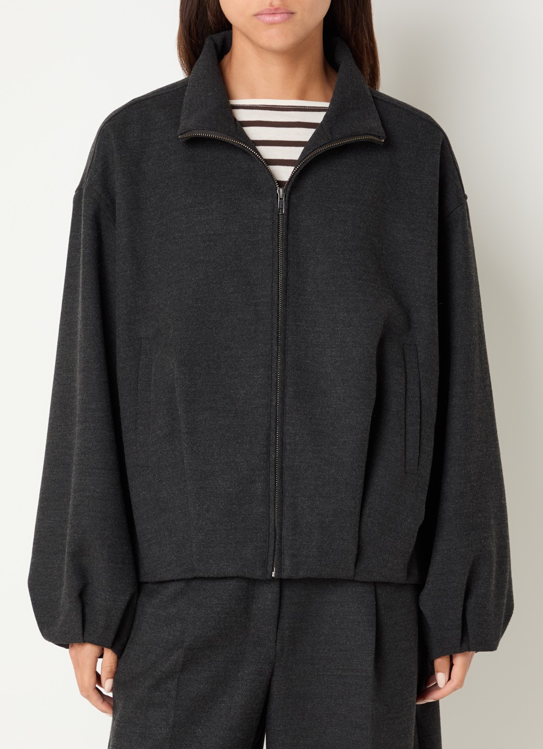 Sofie Schnoor Becky sweatvest met opstaande kraag - detail 3 donkergrijs