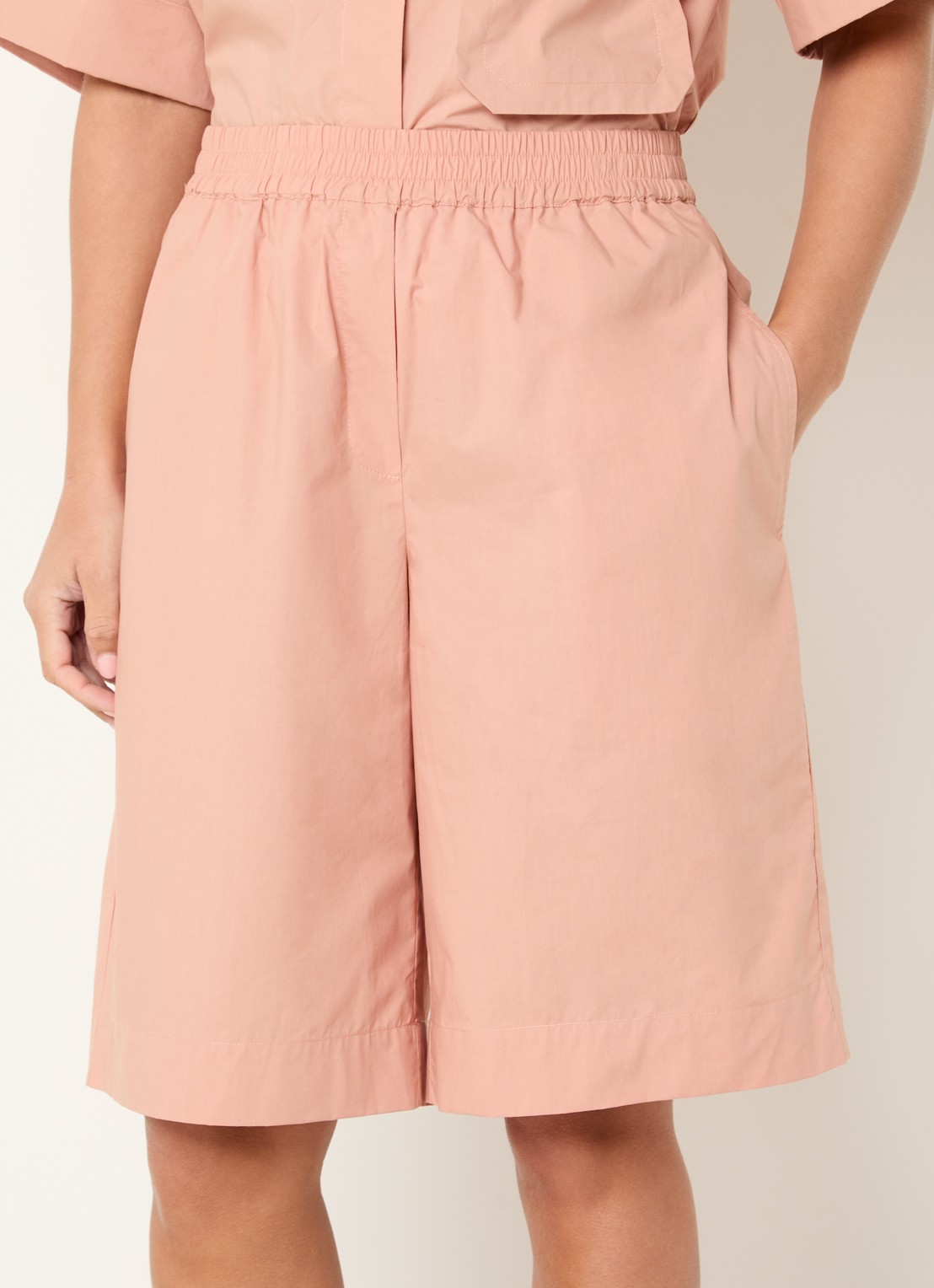 Sofie Schnoor Blairsw high waist wide fit culotte met steekzakken - detail 3 zalmroze