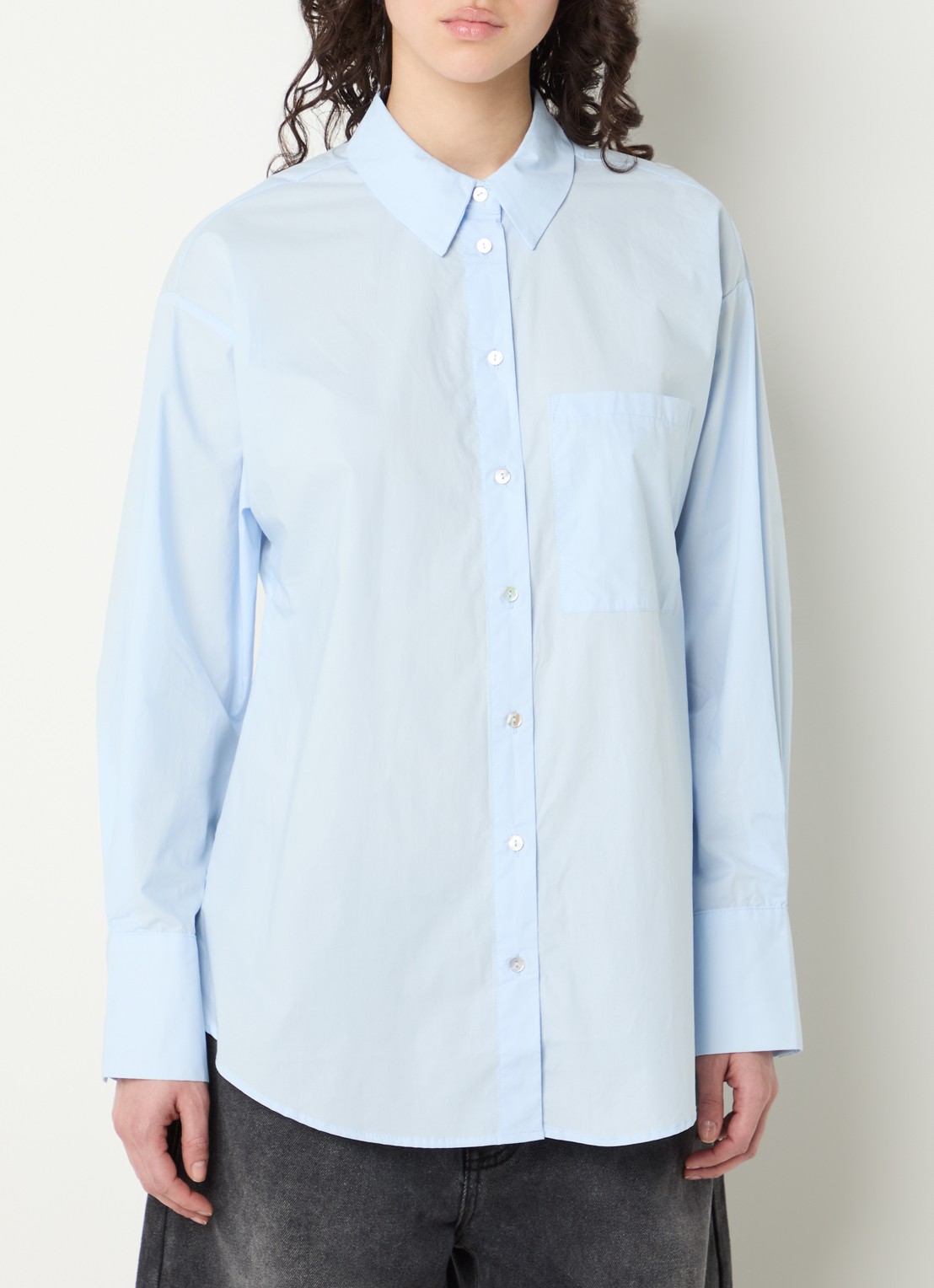 Sofie Schnoor Blouse met borstzak - detail 4 lichtblauw