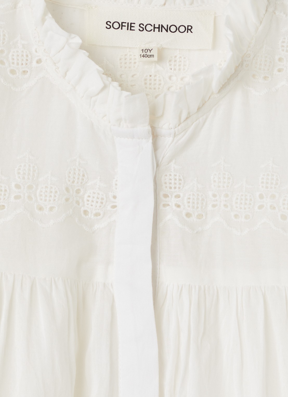 Sofie Schnoor Dagmar blouse met broderie - detail 3 gebroken wit