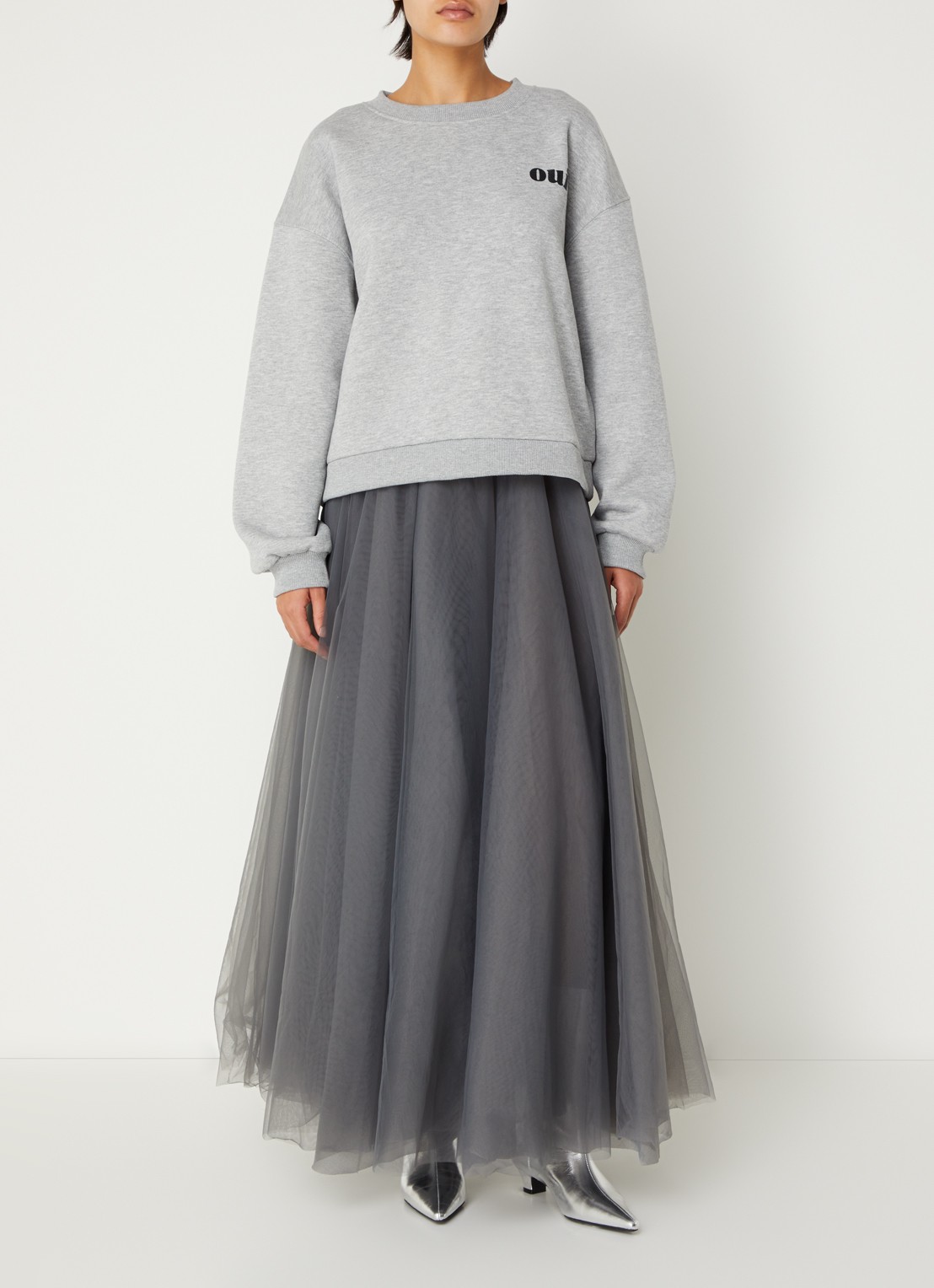 Sofie Schnoor Eli sweater met front- en backprint - voorkant 2 grijsmele