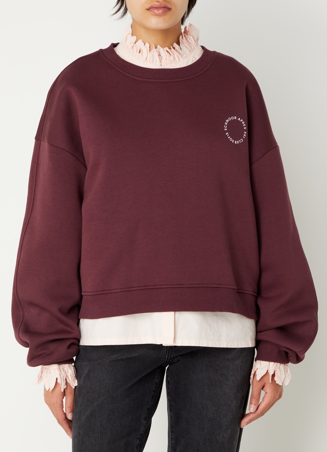 Sofie Schnoor Elin sweater met front- en backprint - achterkant bordeauxrood