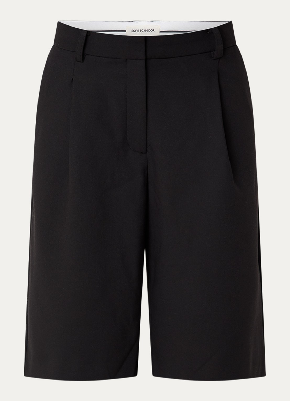 Sofie Schnoor Elsysw mid waist loose fit korte pantalon met steekzakken - voorkant 3 zwart